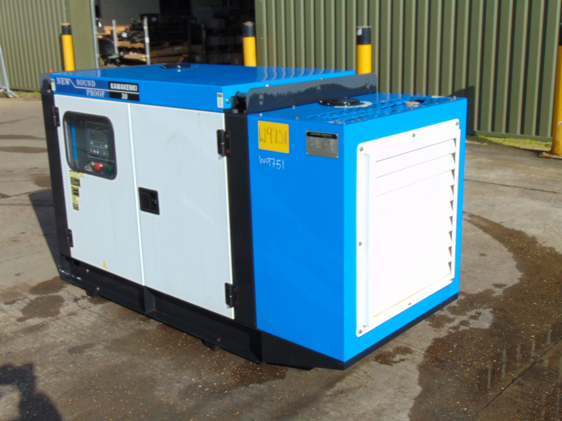 UNISSUED 30 KVA 3 Phase Silent Diesel Generator Set. This generator is 3 phase 230/400 volt 50 Hz - Image 6 of 19