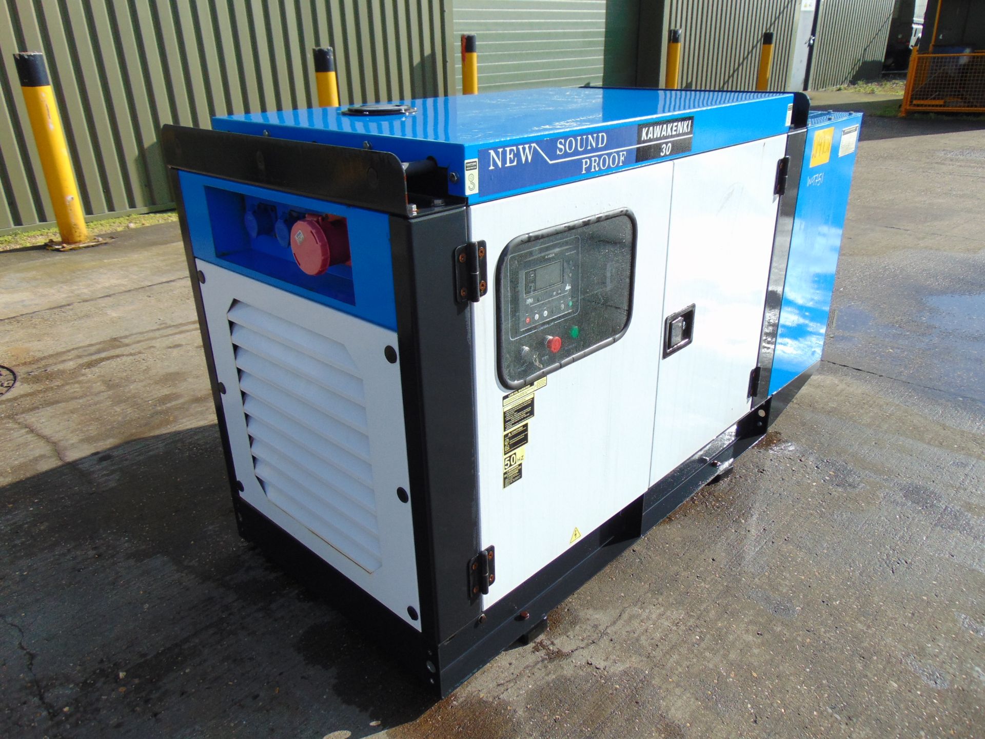 UNISSUED 30 KVA 3 Phase Silent Diesel Generator Set. This generator is 3 phase 230/400 volt 50 Hz - Image 2 of 19