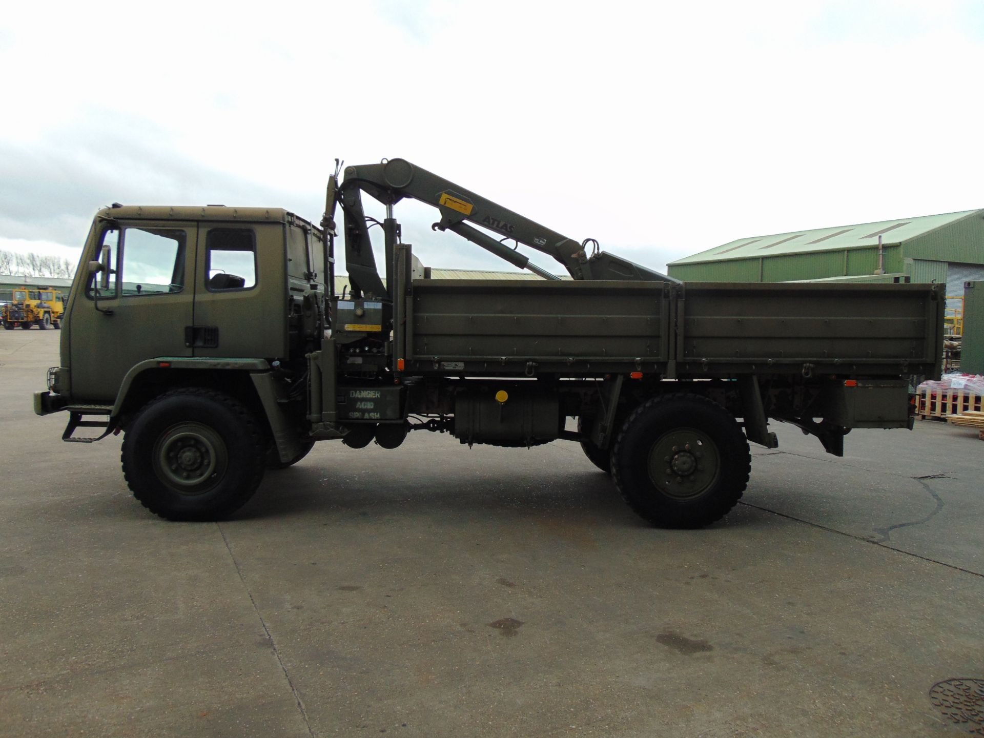 Leyland DAF 4X4 Truck complete with Atlas Crane - Image 10 of 28