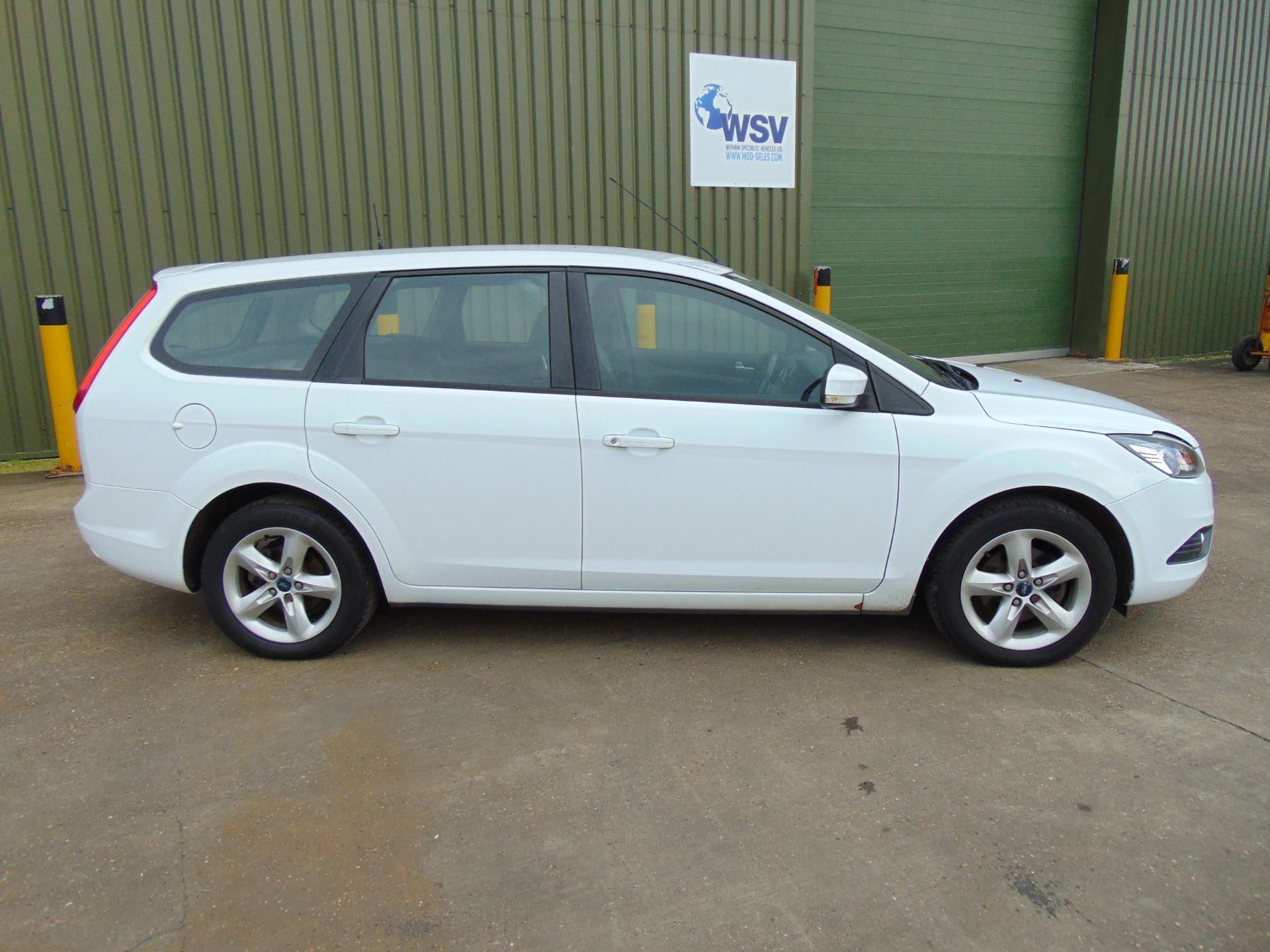 2010 Ford Focus Zetec 1.6 TD Estate ONLY 76,346 Miles - Image 6 of 16