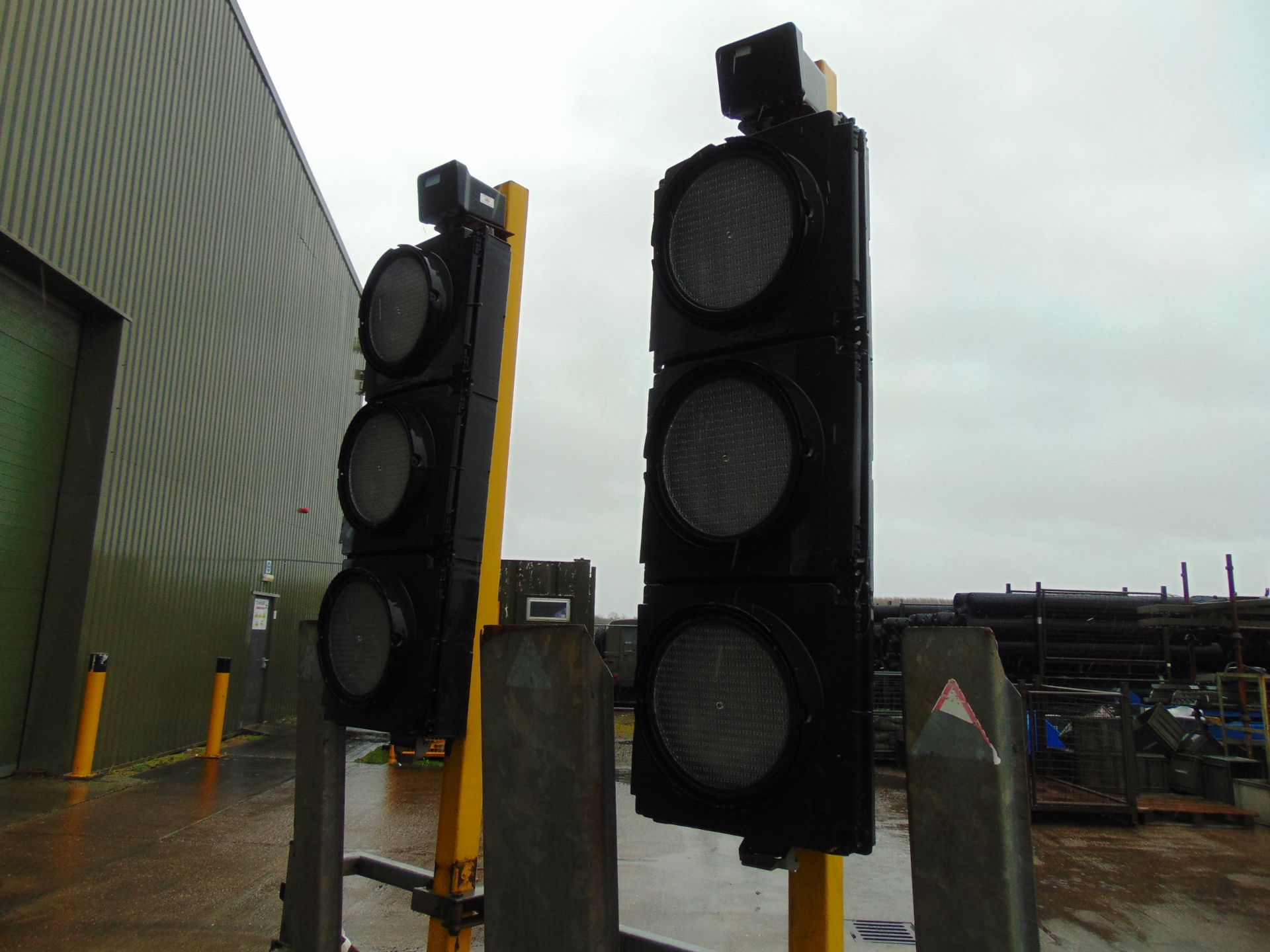 2 Way Traffic Light System c/w Bateson Single Axle Trailer - Image 7 of 15