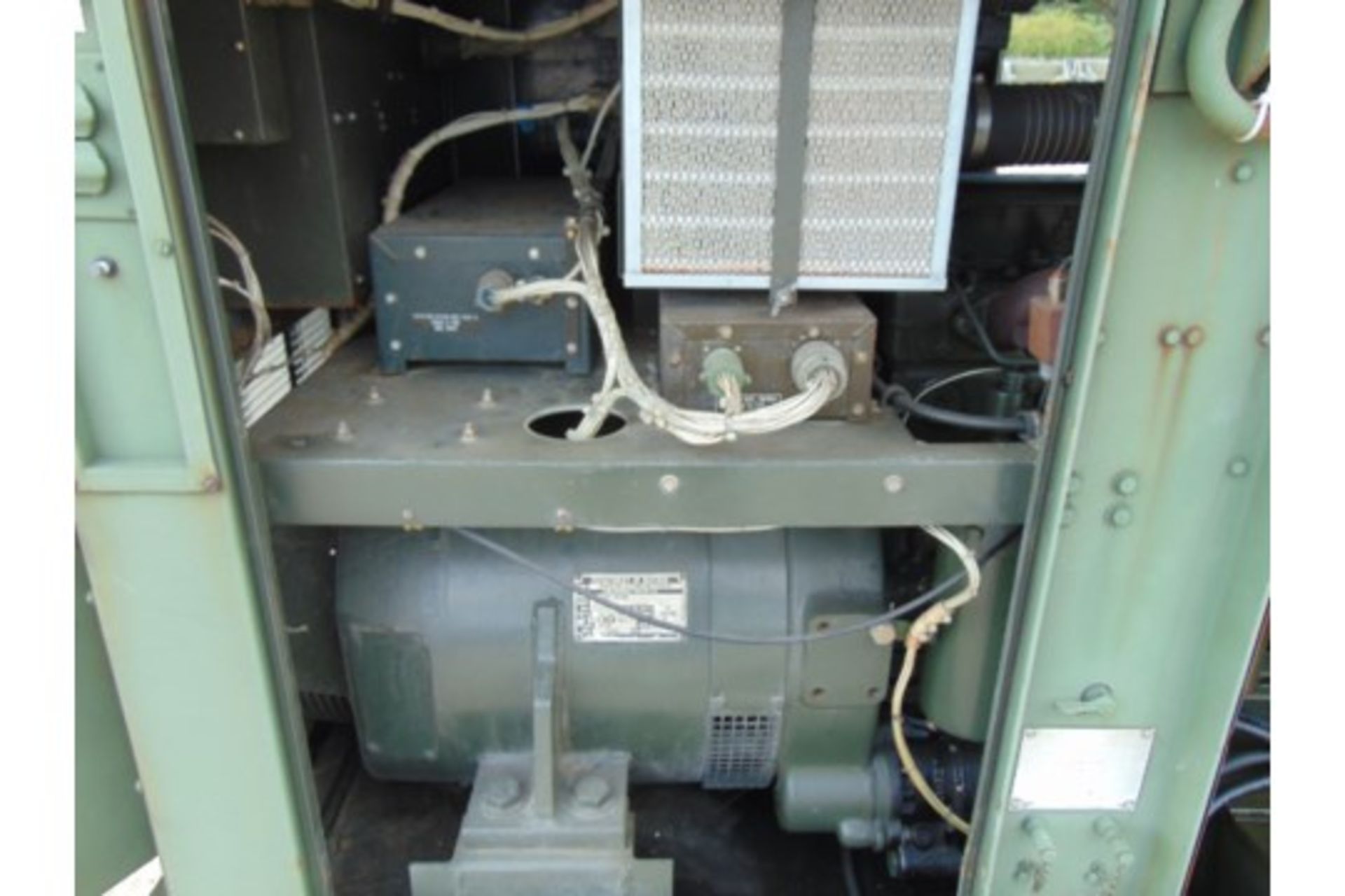 Allis Chalmers MEP-006A 60kW Diesel Generator Set 240/415 volt single/three phase ONLY 821 hours !!! - Image 9 of 21