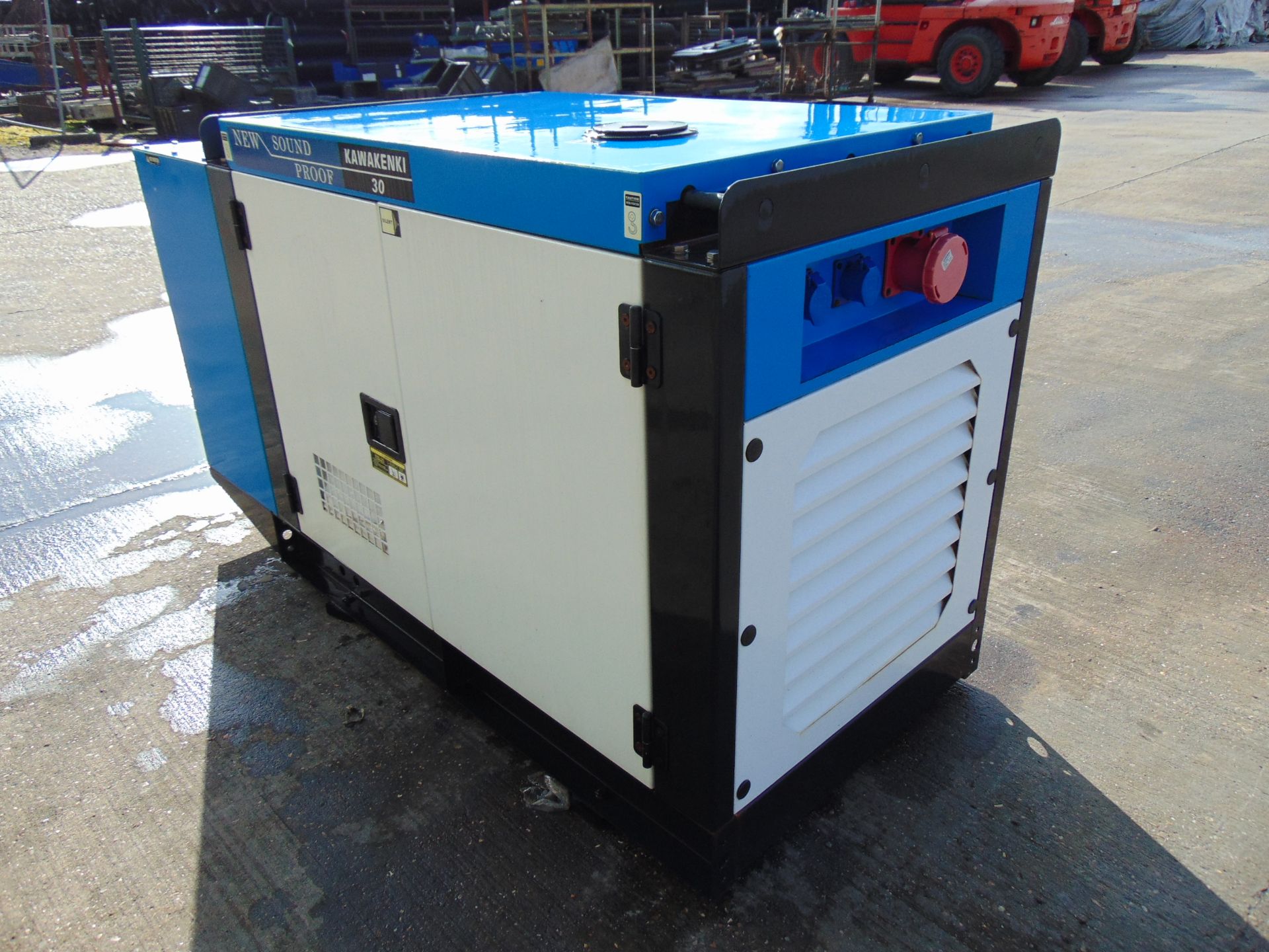 UNISSUED 30 KVA 3 Phase Silent Diesel Generator Set. This generator is 3 phase 230/400 volt 50 Hz - Image 3 of 19