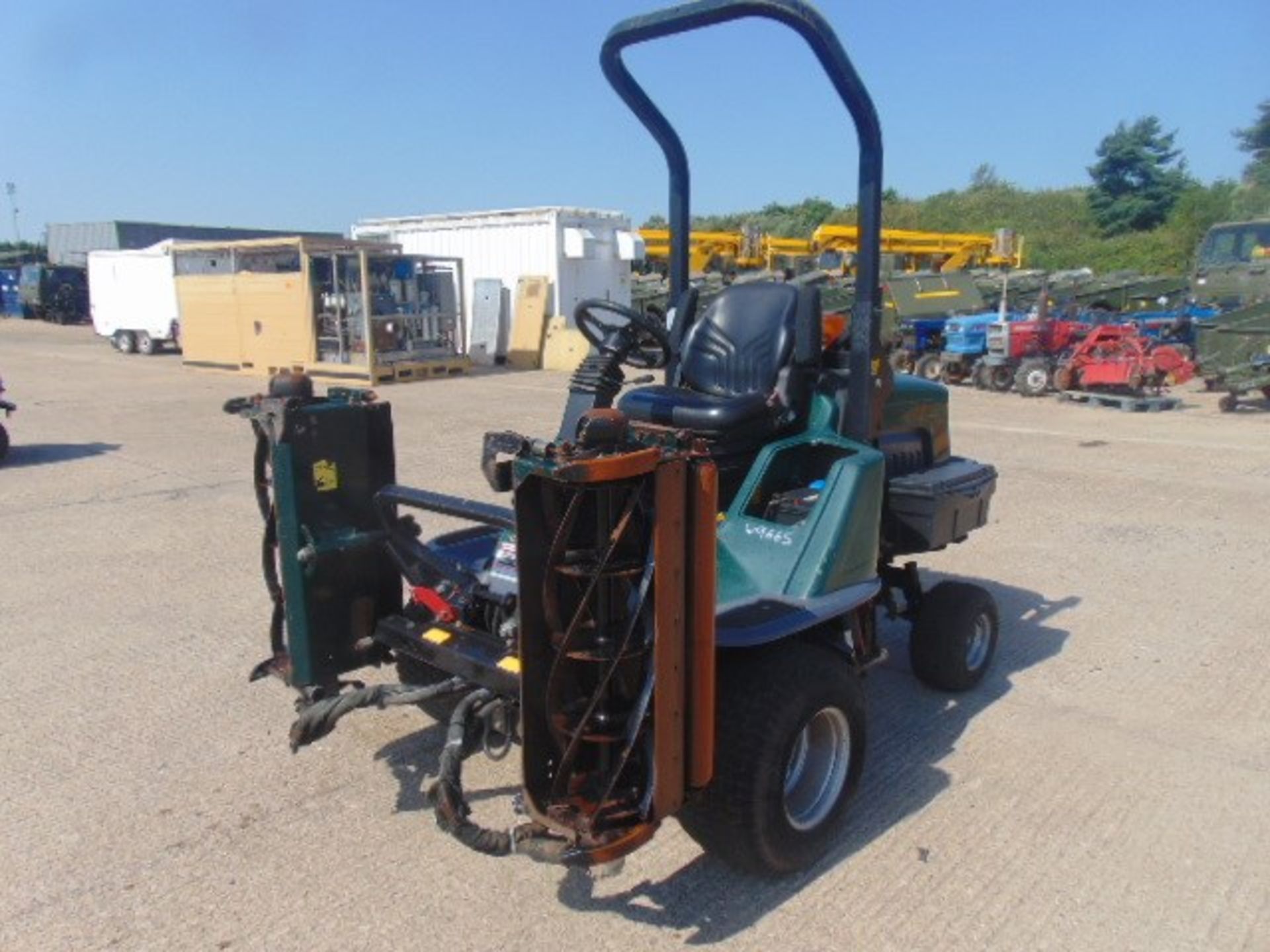 Ex Council 2008 Hayter LT322 Triple Gang Ride on Mower 3500 hours only - Image 4 of 22