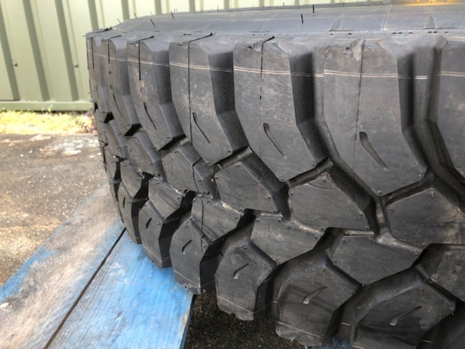 Qty 1 x Michelin XDY 315 / 80 R 22.5 XWORKS Tyre. Unused. - Image 3 of 8