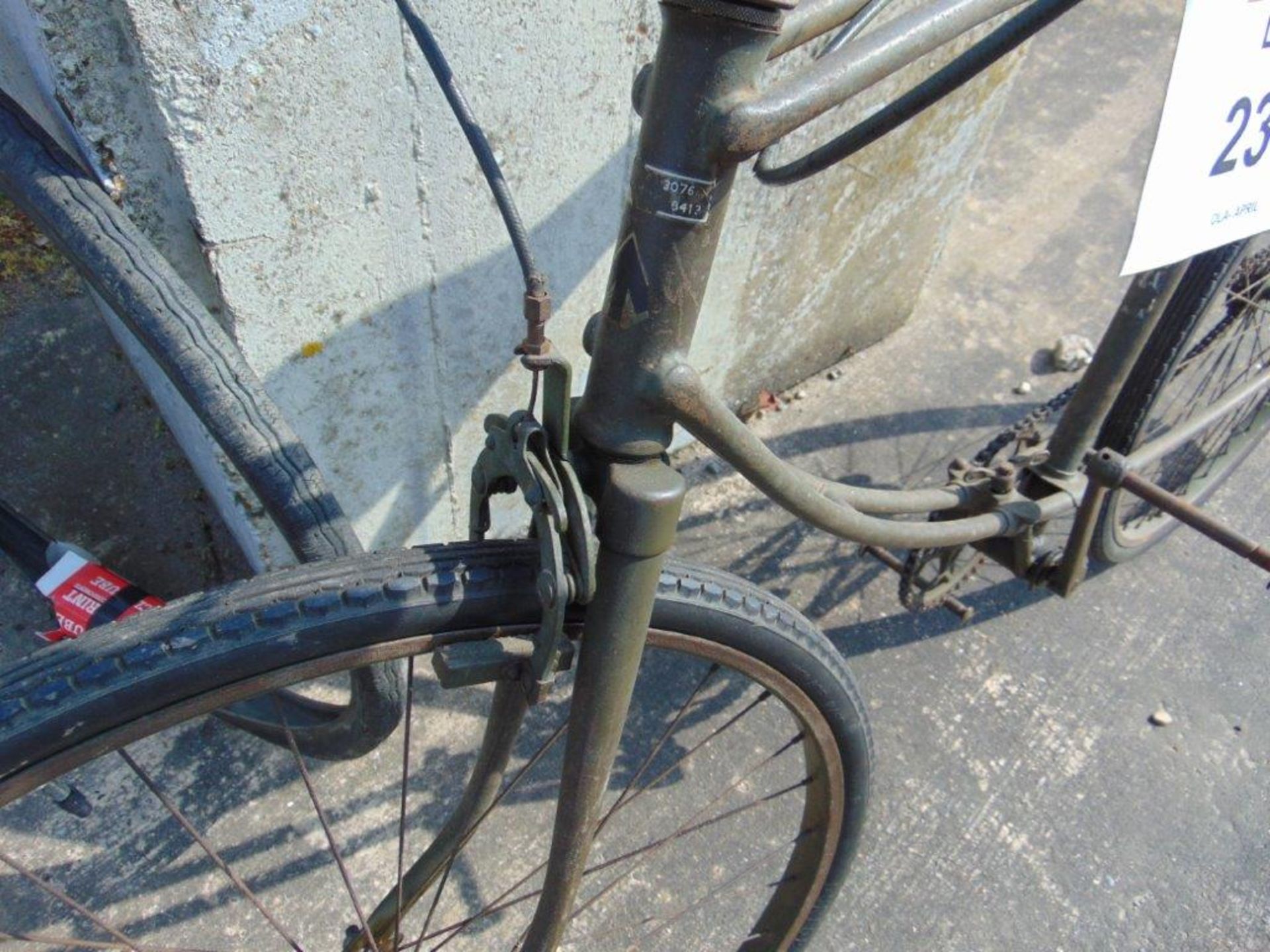 Very Rare WW 2 Original BSA Folding Para Bike with spare tyre and tube Etc - Image 6 of 11