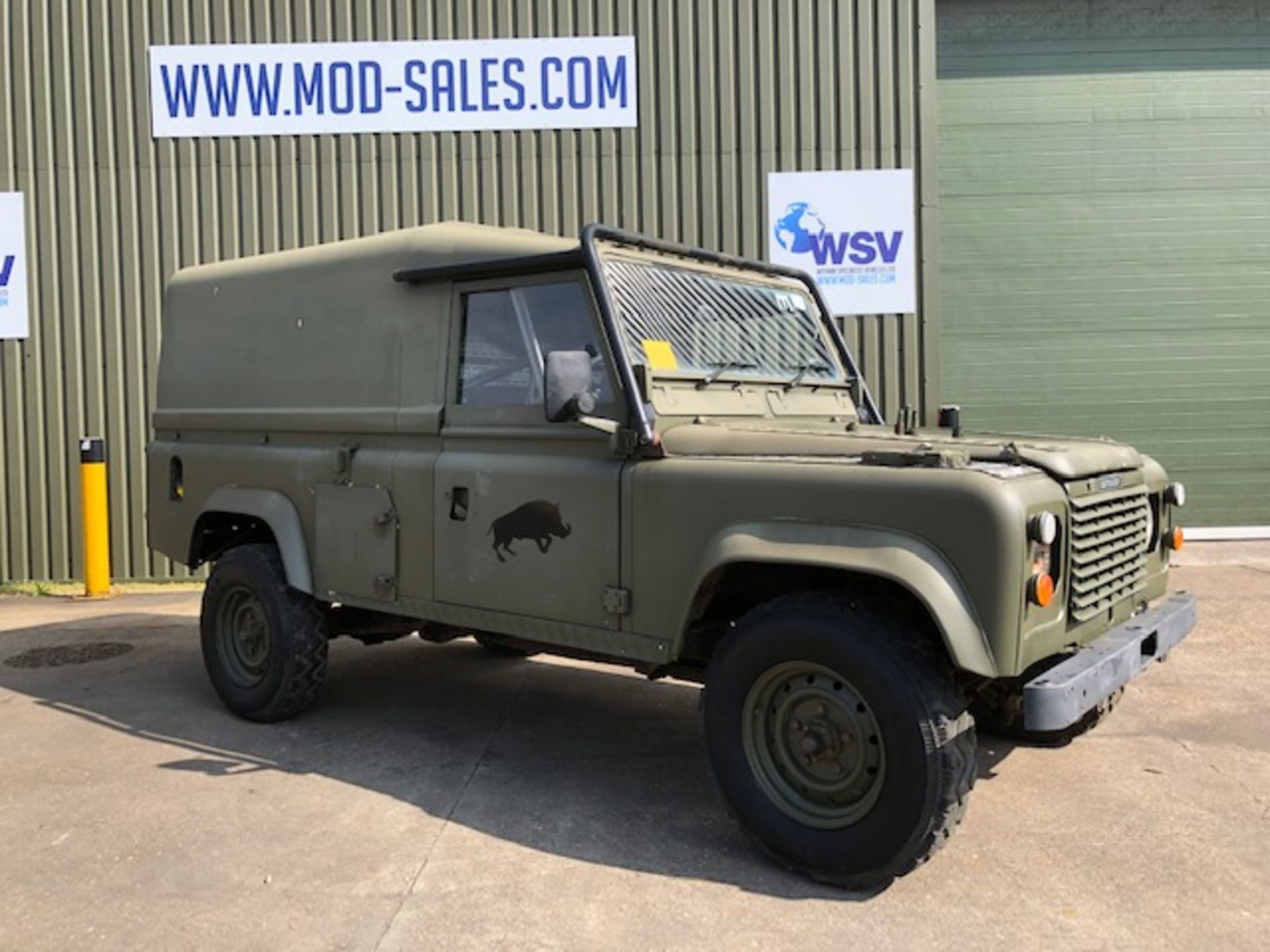 Land Rover Defender TITHONUS 110 Hard Top