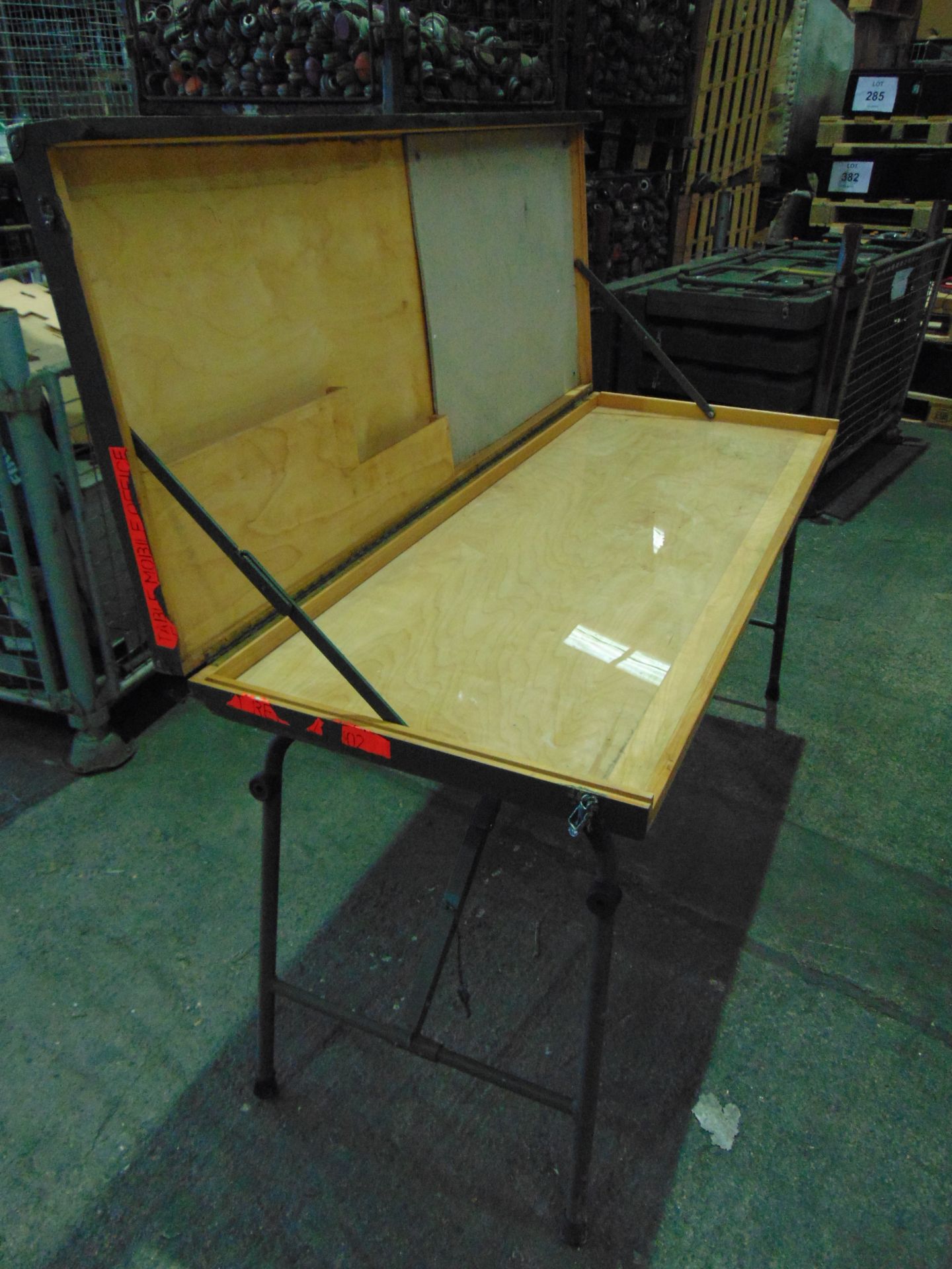 Collapsible Map/Command Planning Table. - Image 2 of 3