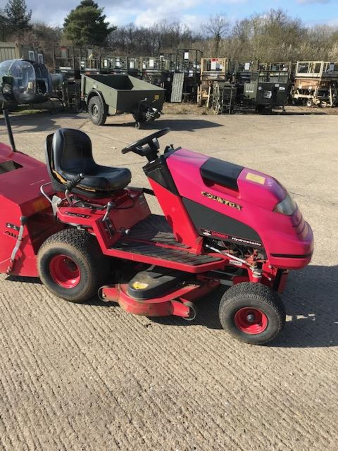 BRITISH MADE COUNTAX C 400 H HYROSTATIC LAWN MOWER WITH COLLECTOR