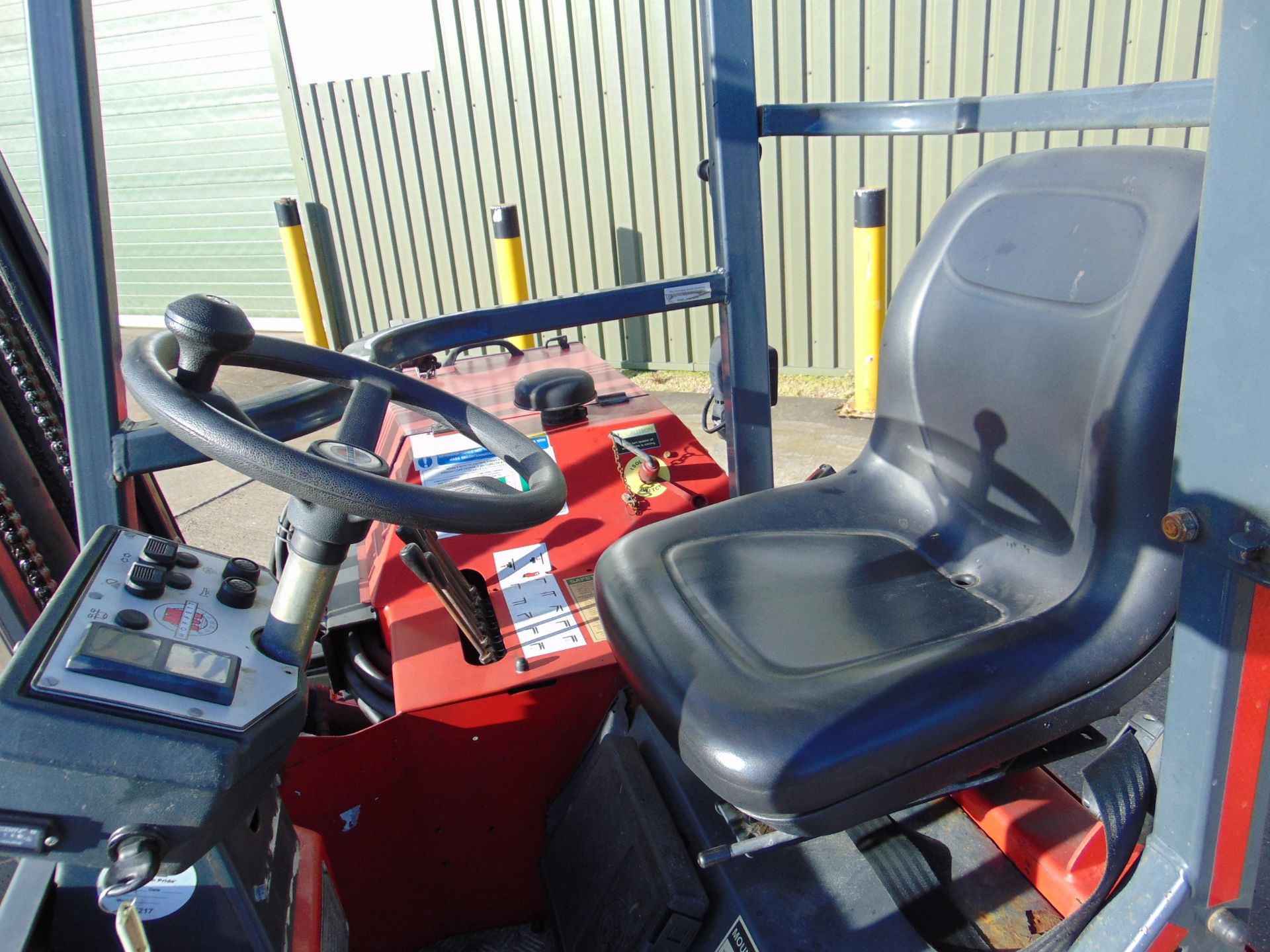 2003 Moffett Mounty M2003 Truck Mounted Forklift complete with Meijer Hydraulic Extension Forks - Image 6 of 22