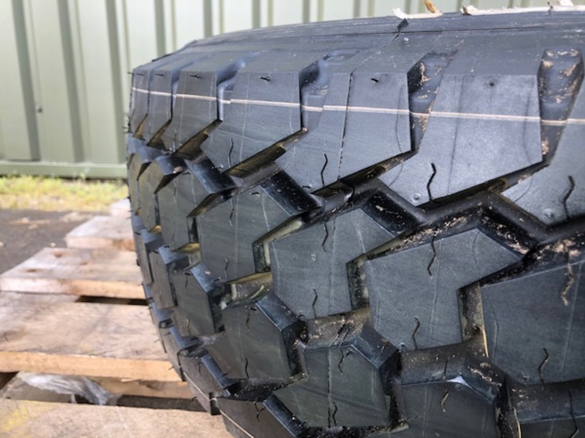 Qty 1 x Michelin 265 / 70 R 19.50 XTY2 Tyre. Unused - Image 3 of 7