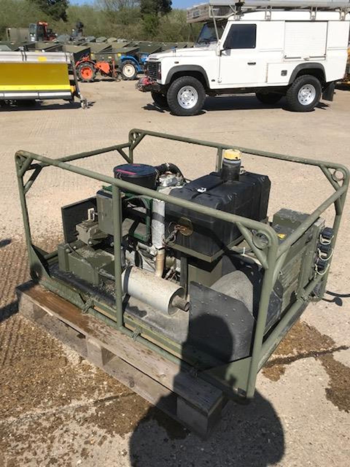 5.6 KVA 240 VOLT DIESEL GENERATOR SINGLE PHASE 50 CPS 279 hrs - Image 2 of 7