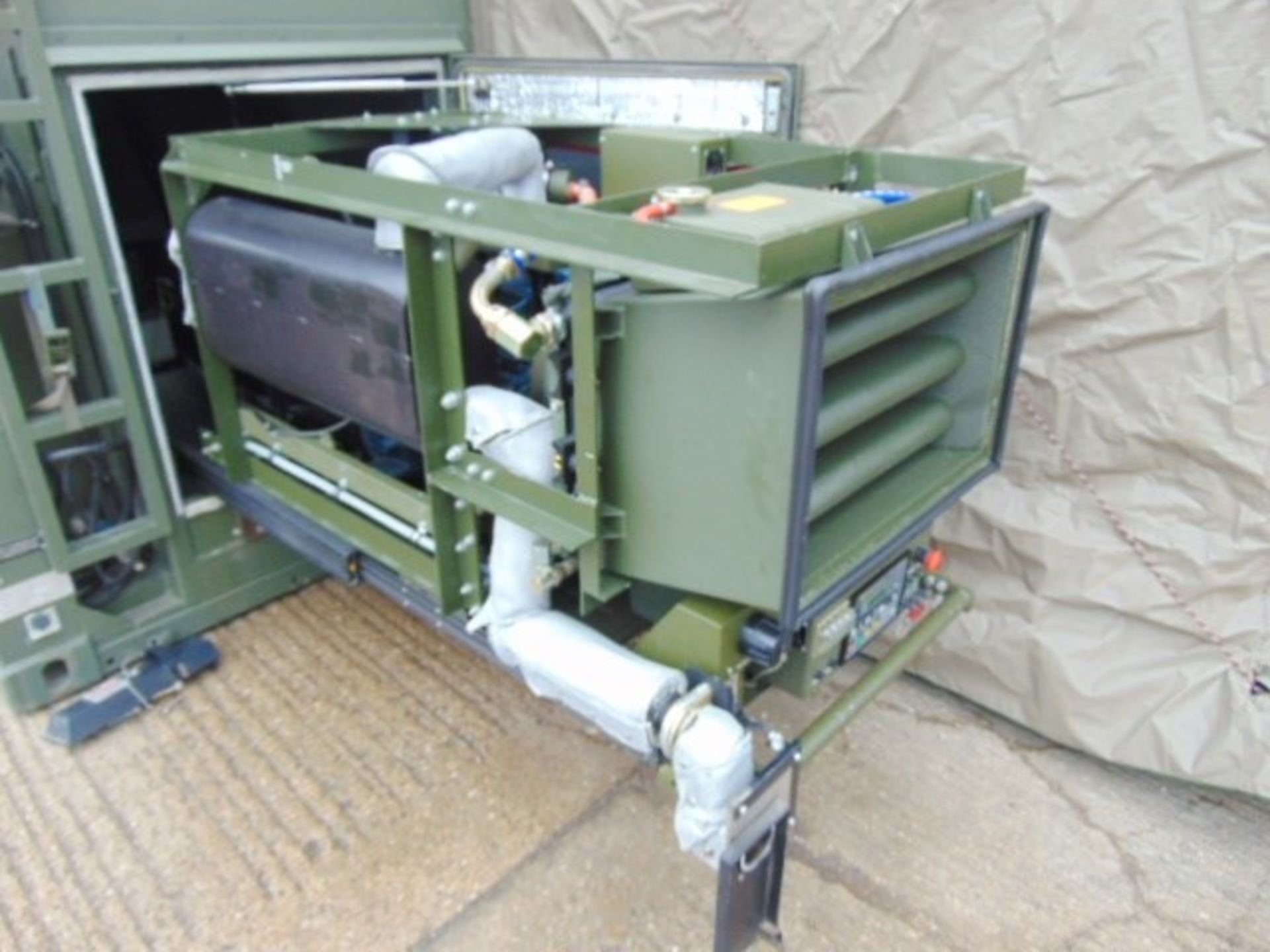 UNISSUED Rapidly Deployable Containerised Integrated Biological Detection/Decontamination System - Image 10 of 65