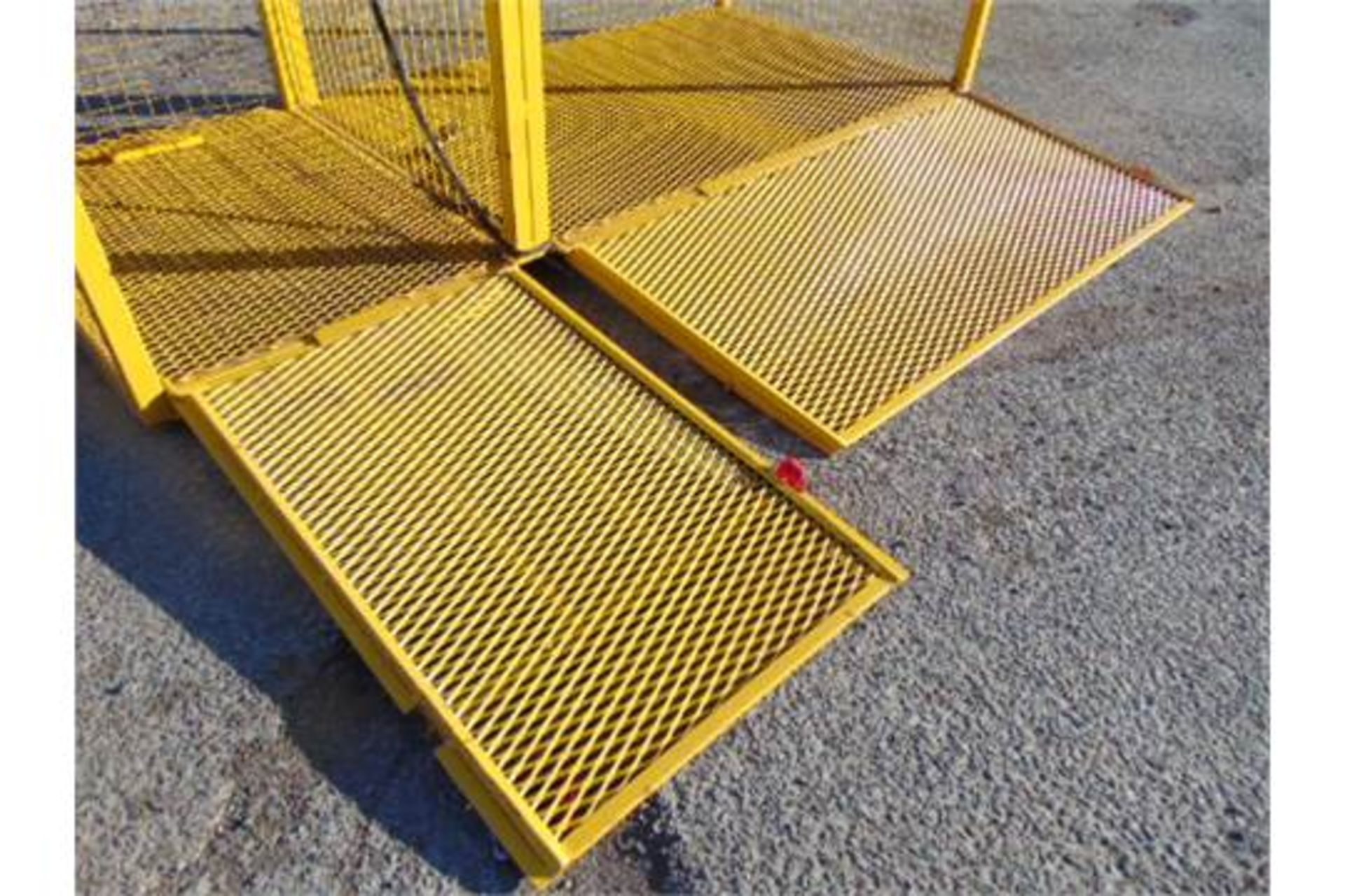 Drop Side Cage Pallet / Triple Stillage Assy - Image 5 of 9