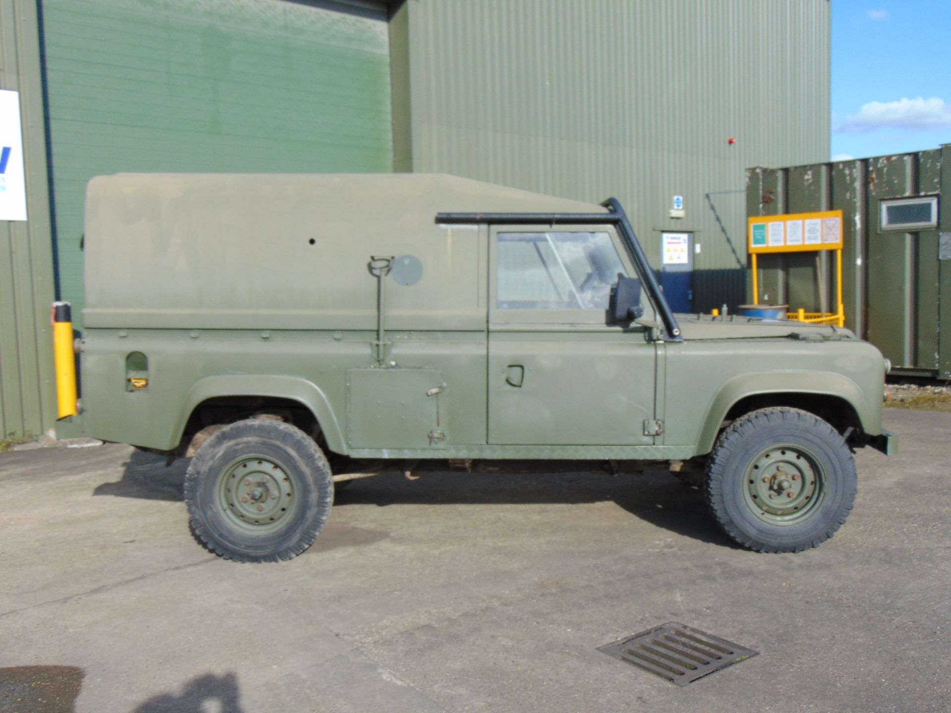 Land Rover Defender TITHONUS 110 Hard Top - Image 5 of 22