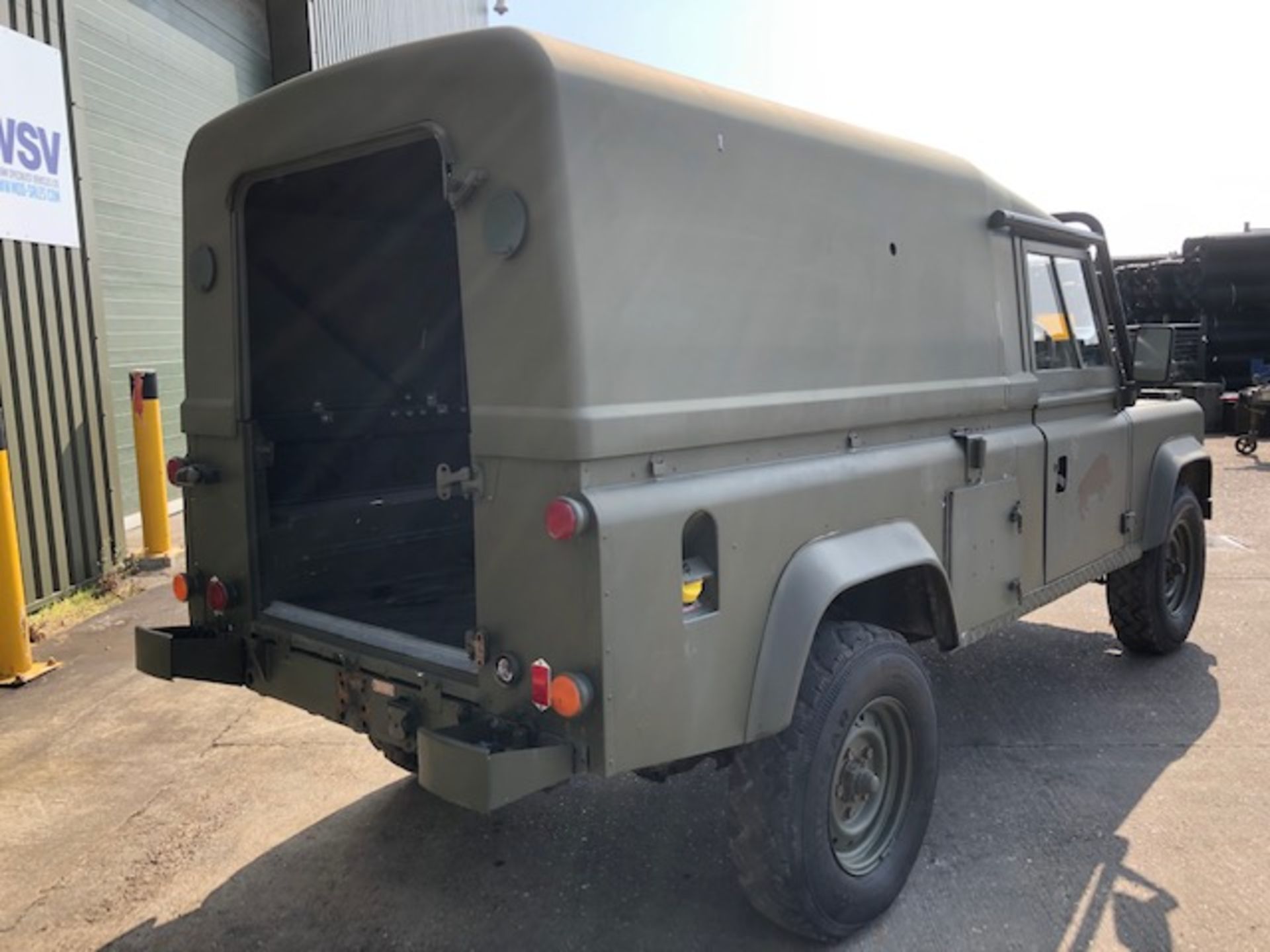 Land Rover Defender TITHONUS 110 Hard Top - Image 5 of 22