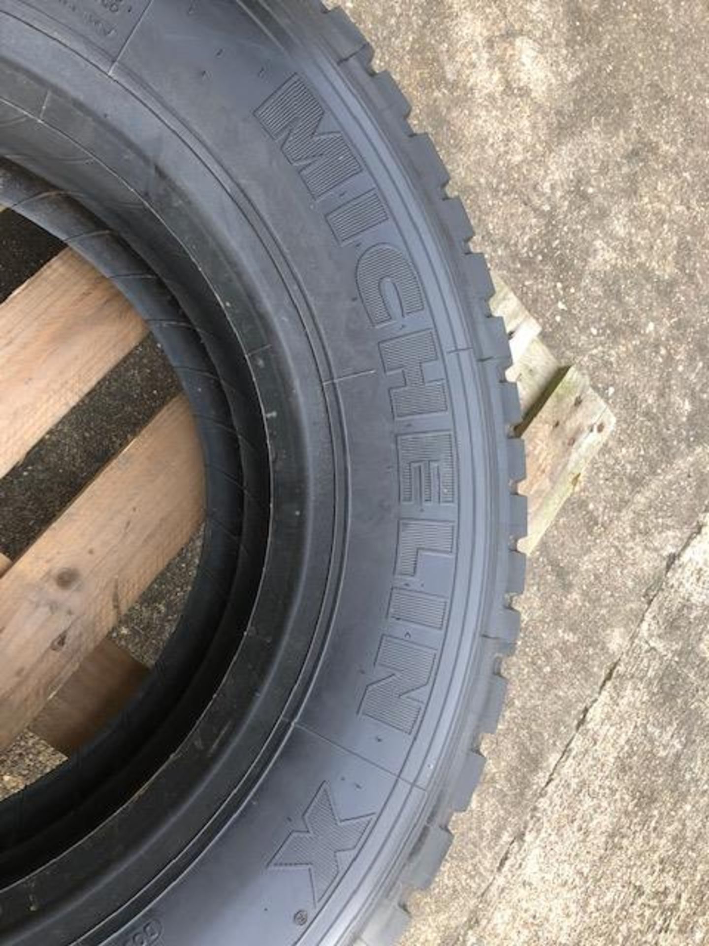 Qty 1 x Michelin 265 / 70 R 19.50 XTY2 Tyre. Unused - Image 4 of 7