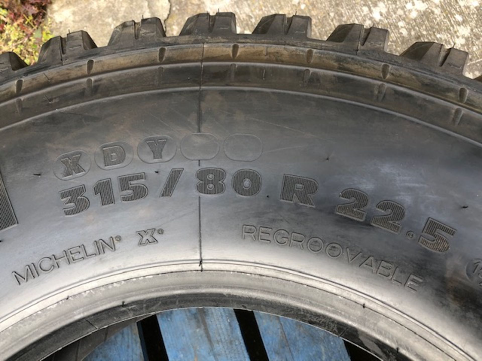 Qty 1 x Michelin XDY 315 / 80 R 22.5 XWORKS Tyre. Unused. - Image 5 of 8