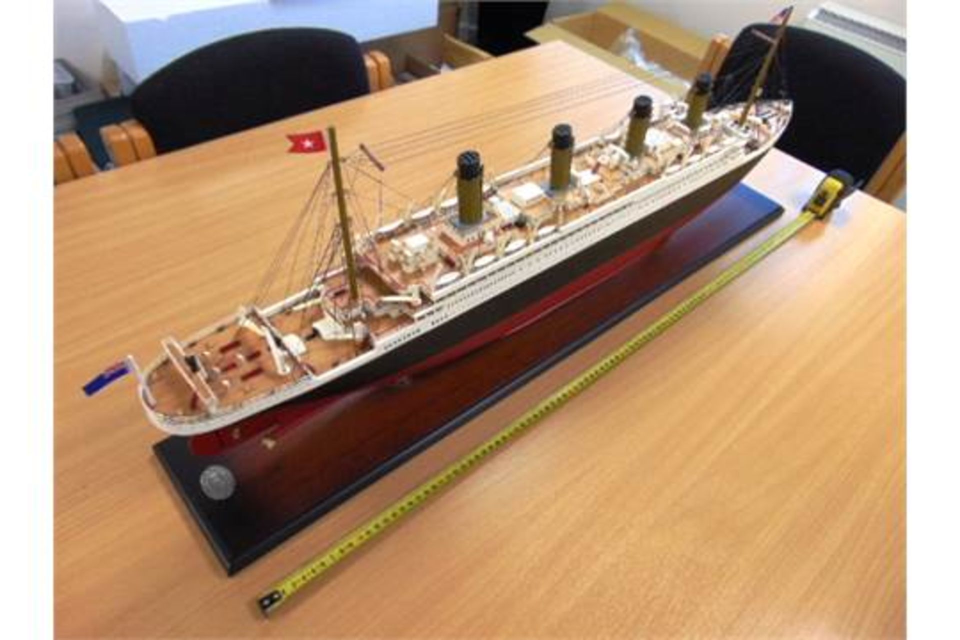 RMS Titanic Highly Detailed Wood Scale Model - Image 4 of 11