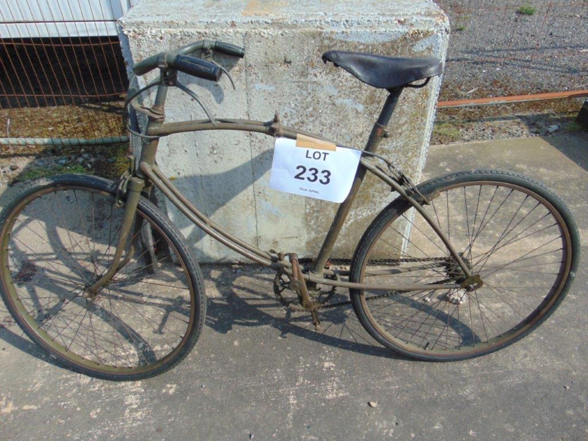 Very Rare WW 2 Original BSA Folding Para Bike with spare tyre and tube Etc