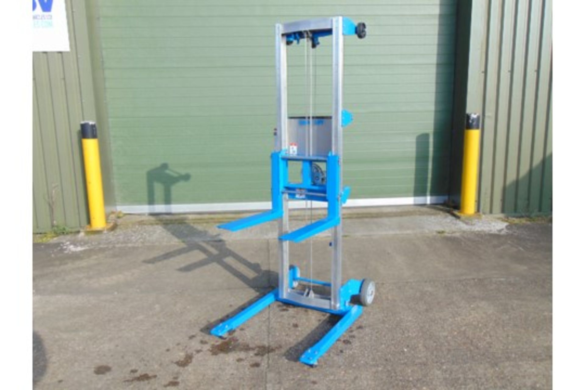 Unused Genie GL-10 Material Lift Fork Lift - Image 6 of 20