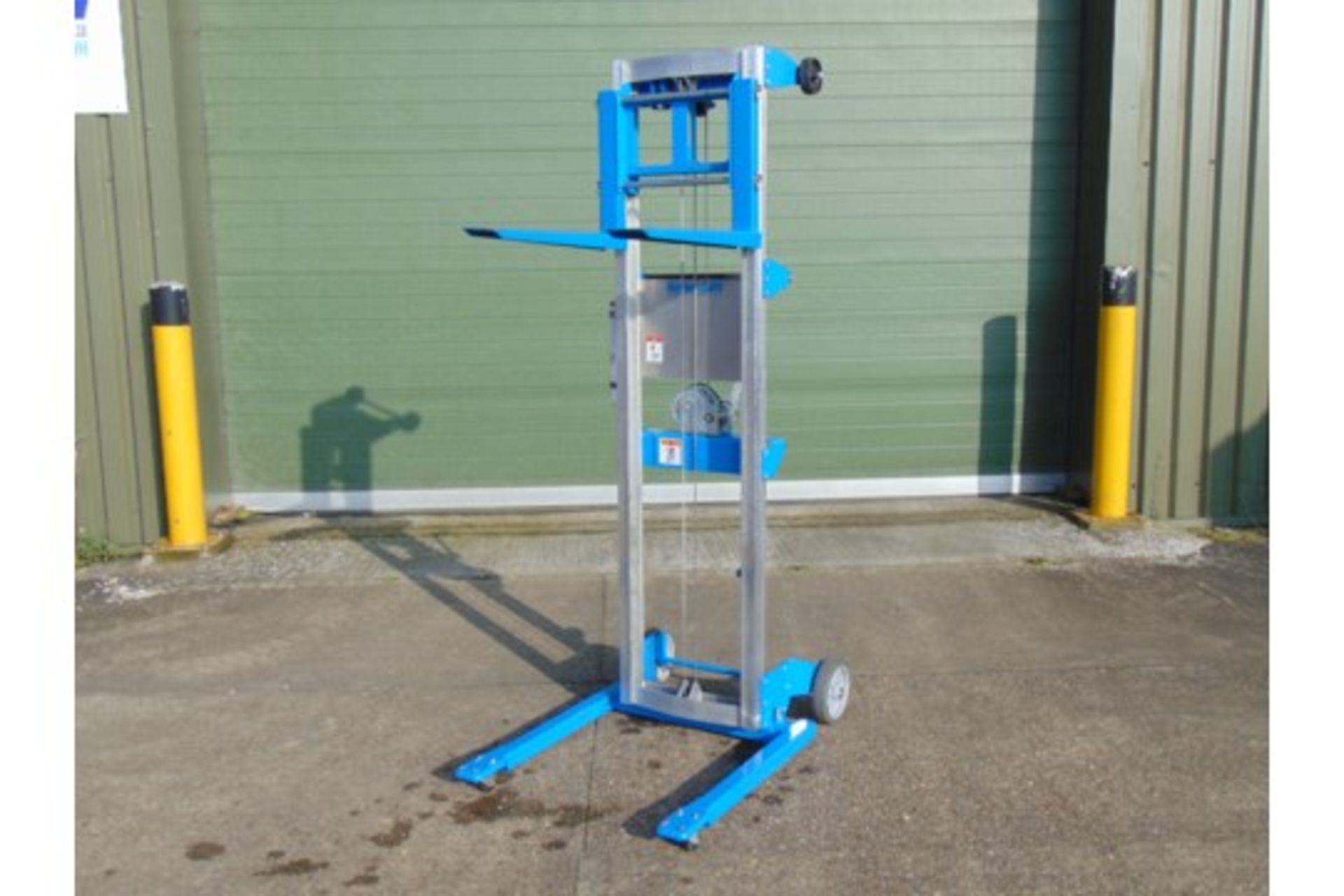 Unused Genie GL-10 Material Lift Fork Lift - Image 4 of 20