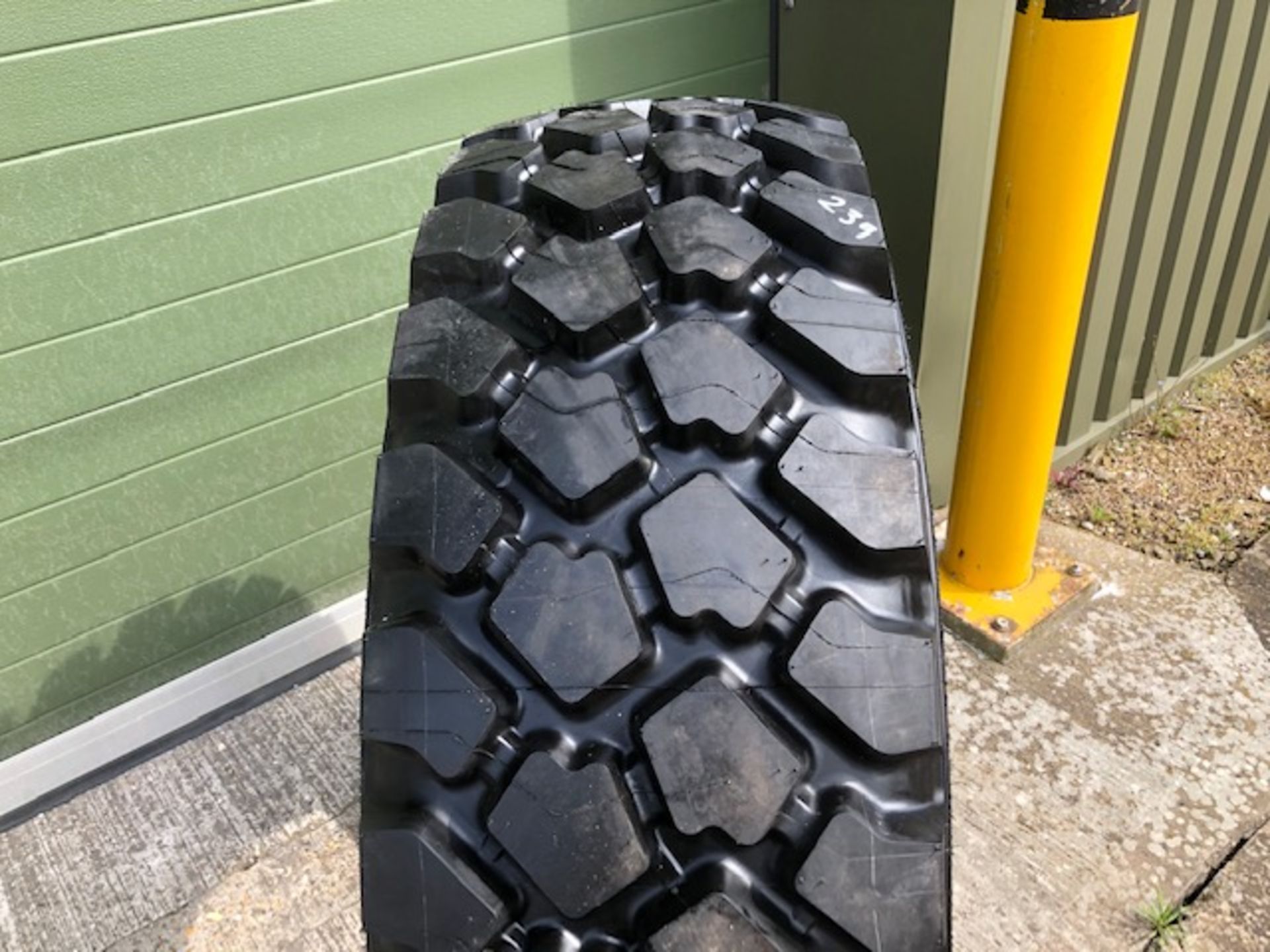 Qty 1 x Michelin 395 / 85 R 20 XZL Tyre. Unused. - Image 2 of 7