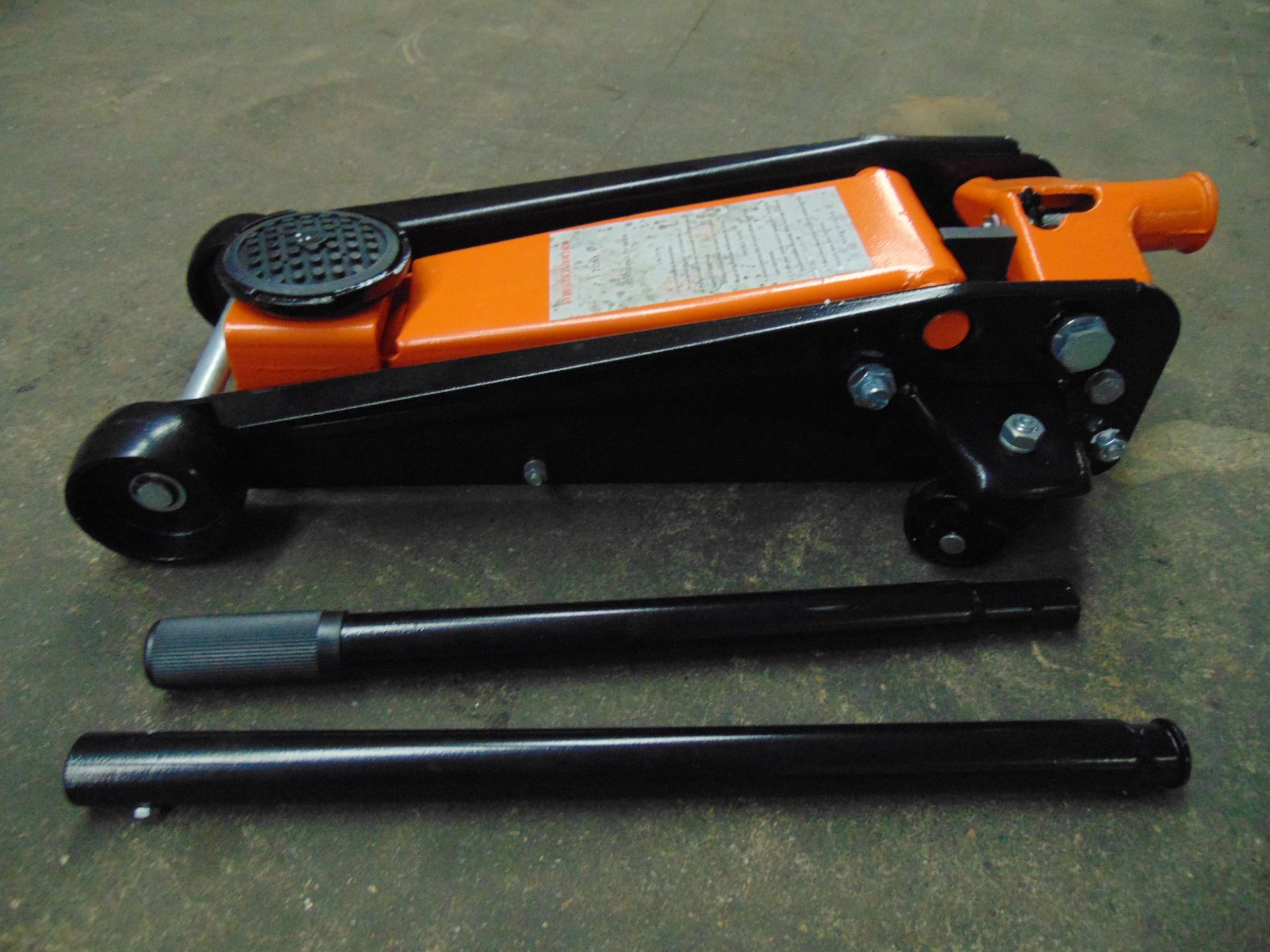 UNISSUED Hydraulic Floor Jack (3 TON)