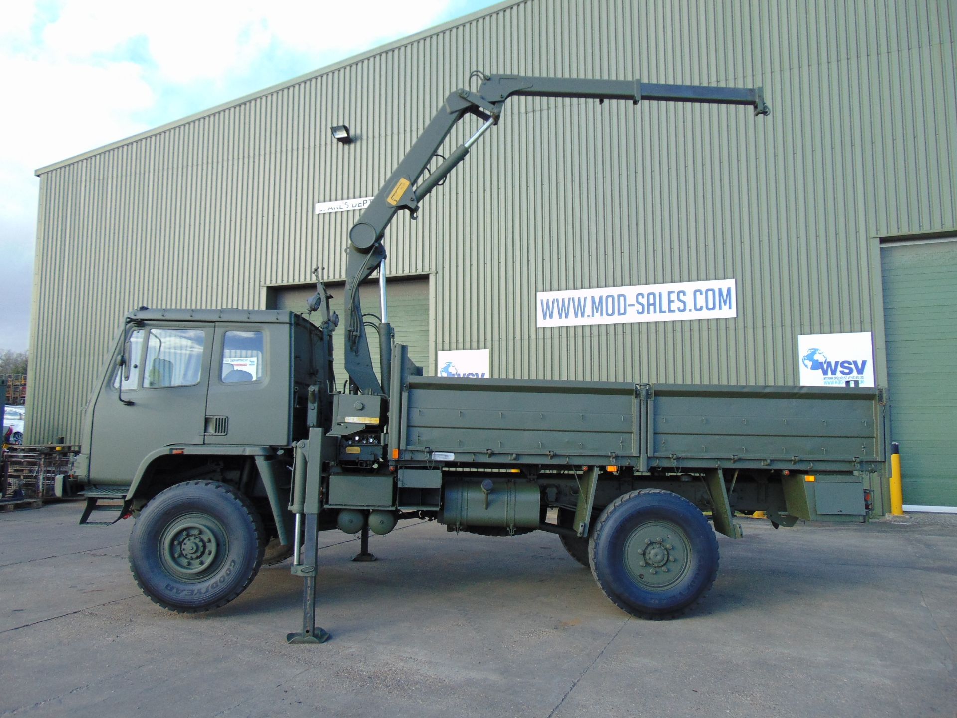 Leyland DAF 4X4 Truck complete with Atlas Crane - Image 8 of 36