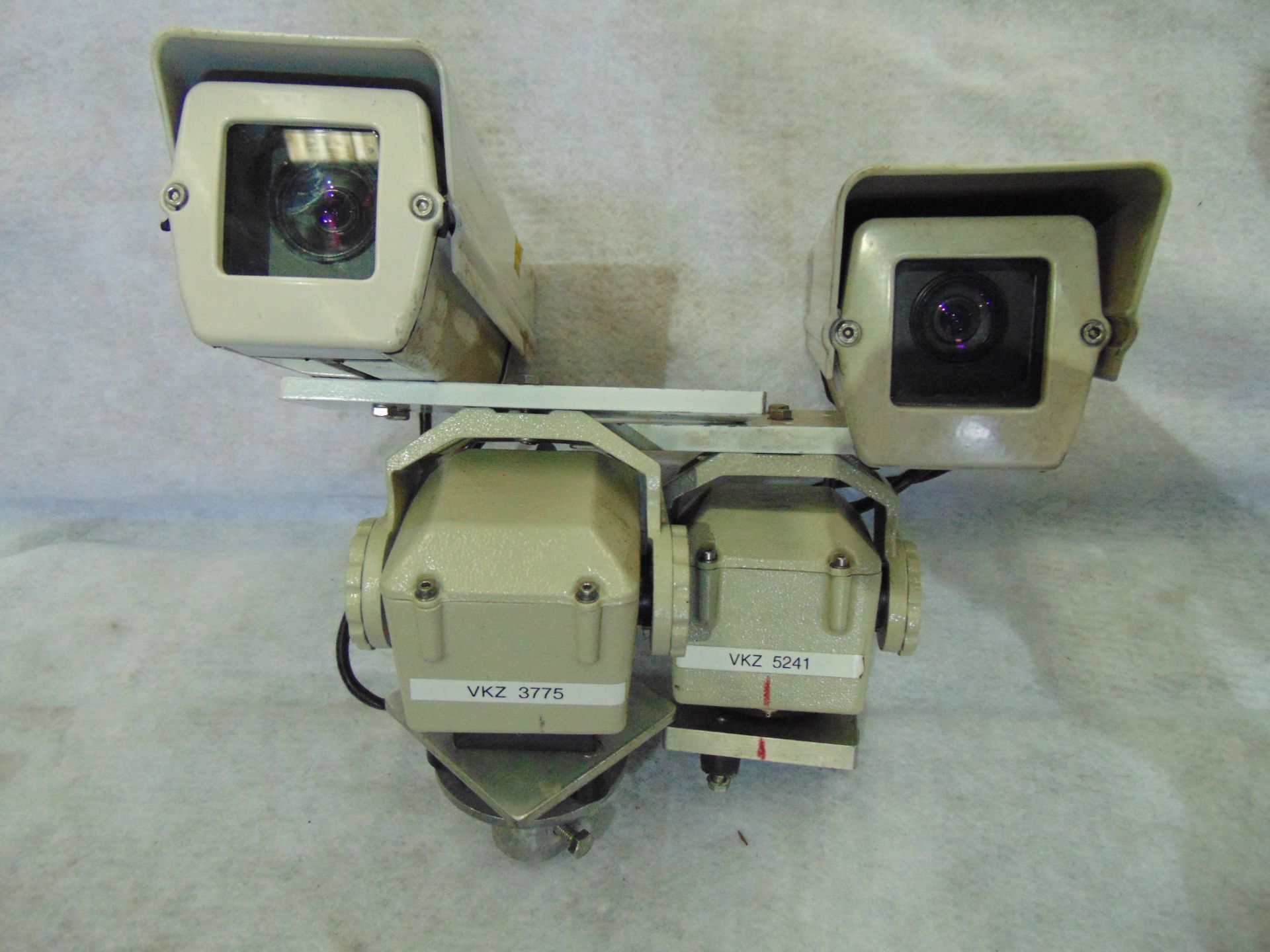 2 x CCTV Cameras - Image 2 of 6