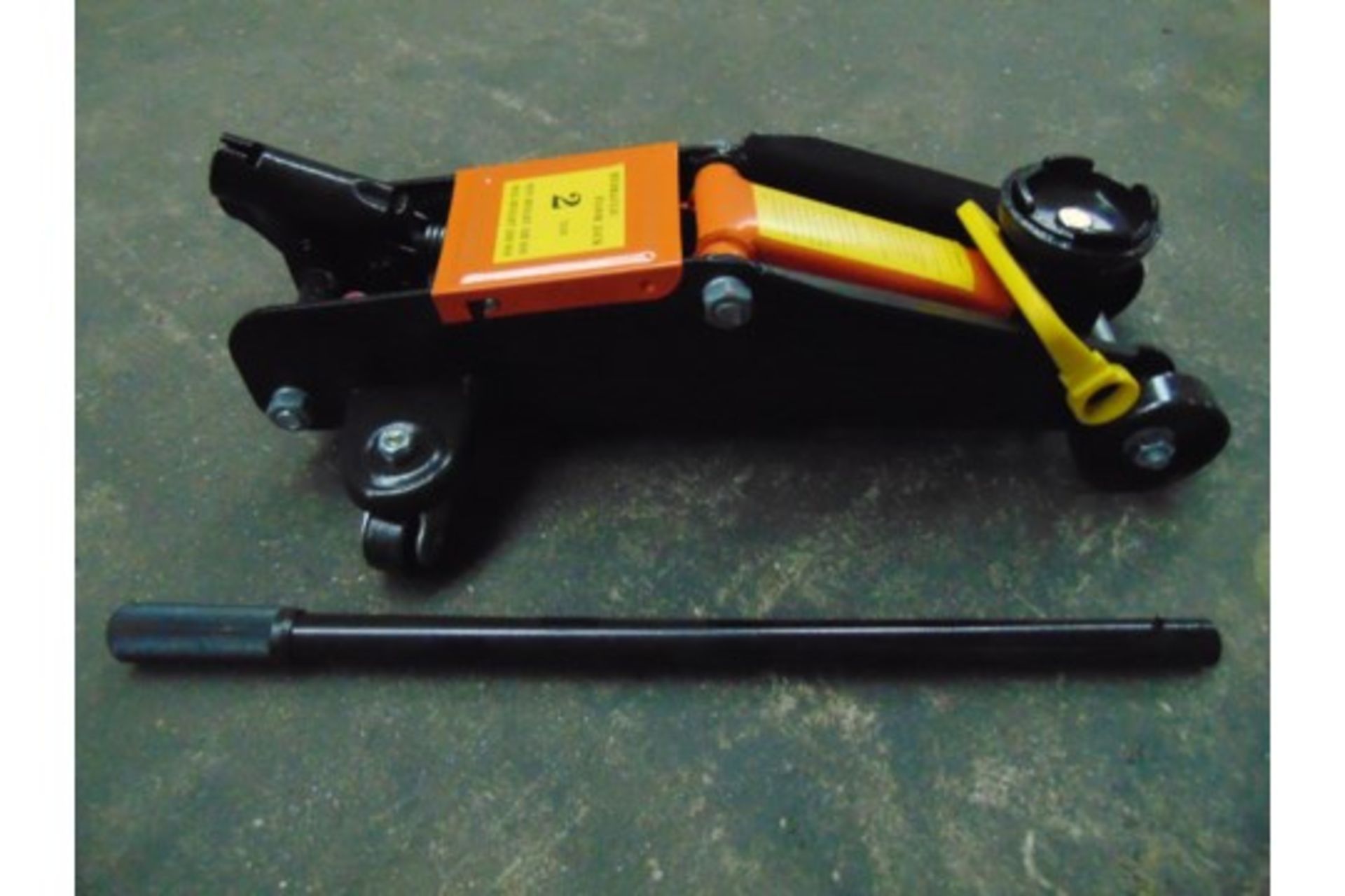 Unissued Hydraulic Floor Jack