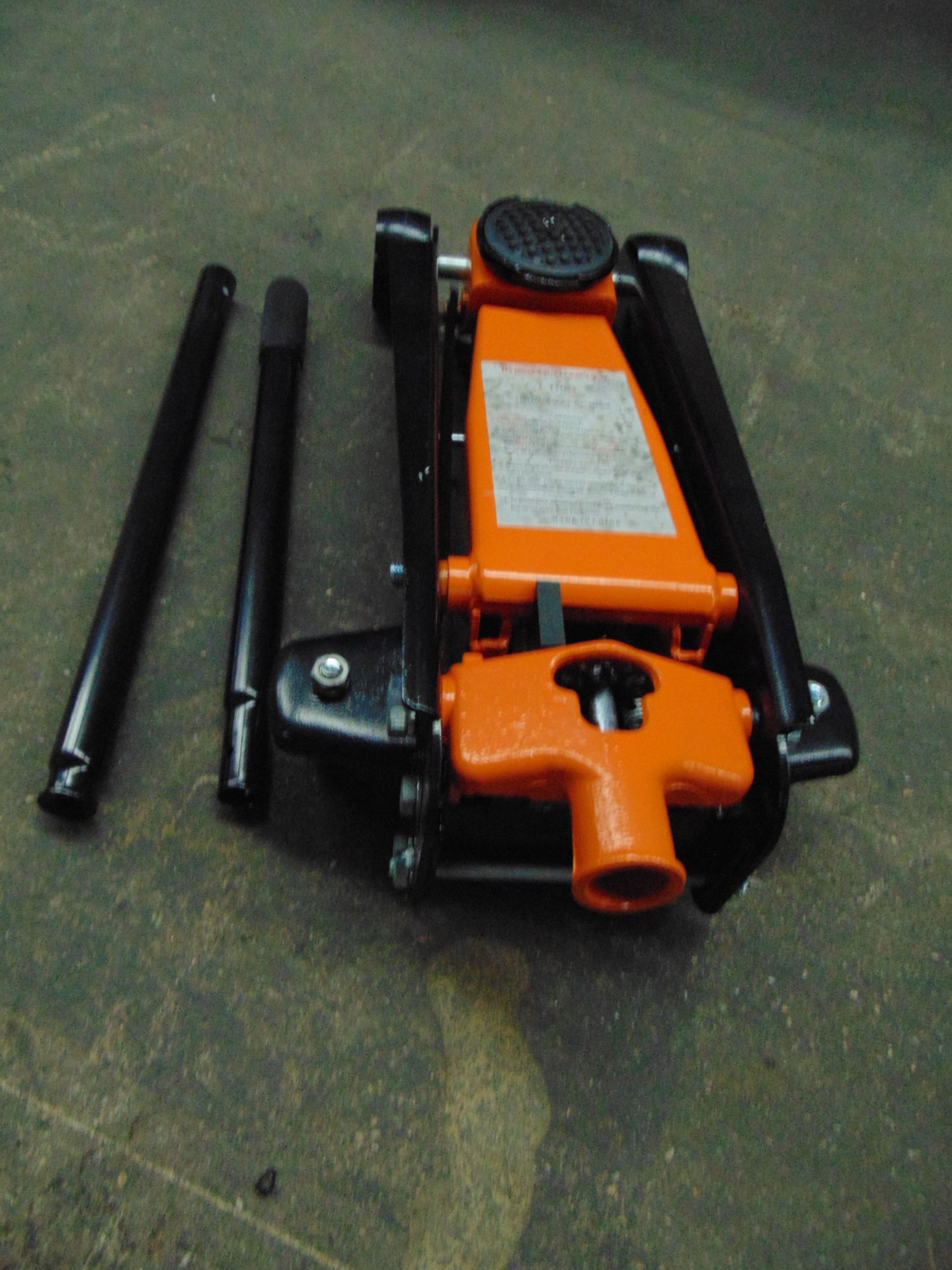 UNISSUED Hydraulic Floor Jack (3 TON) - Image 2 of 4