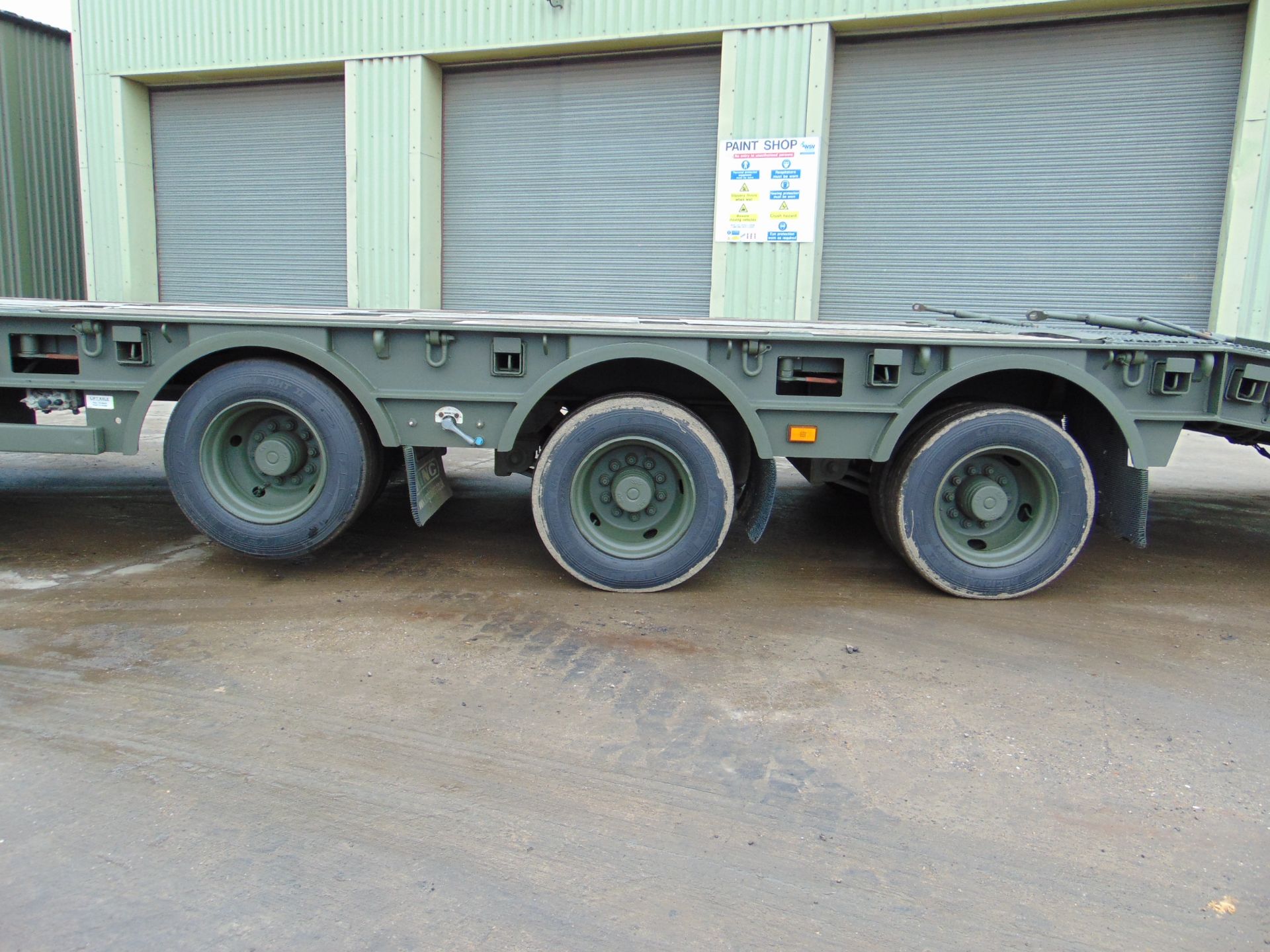 EX RESERVE STOCK King GTS38 Tri Axle Stepframe trailer - Image 28 of 33