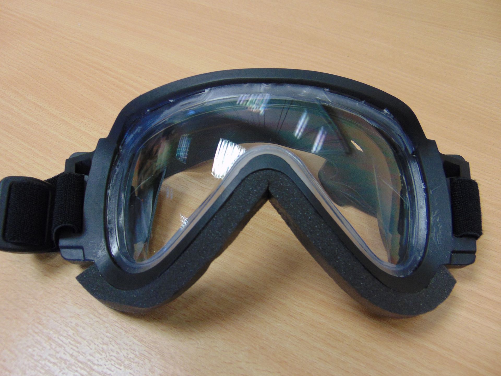 CAM LOCK SAS ANTI MIST PARACHUTE GOGGLES New unissued in original box with case - Image 2 of 13