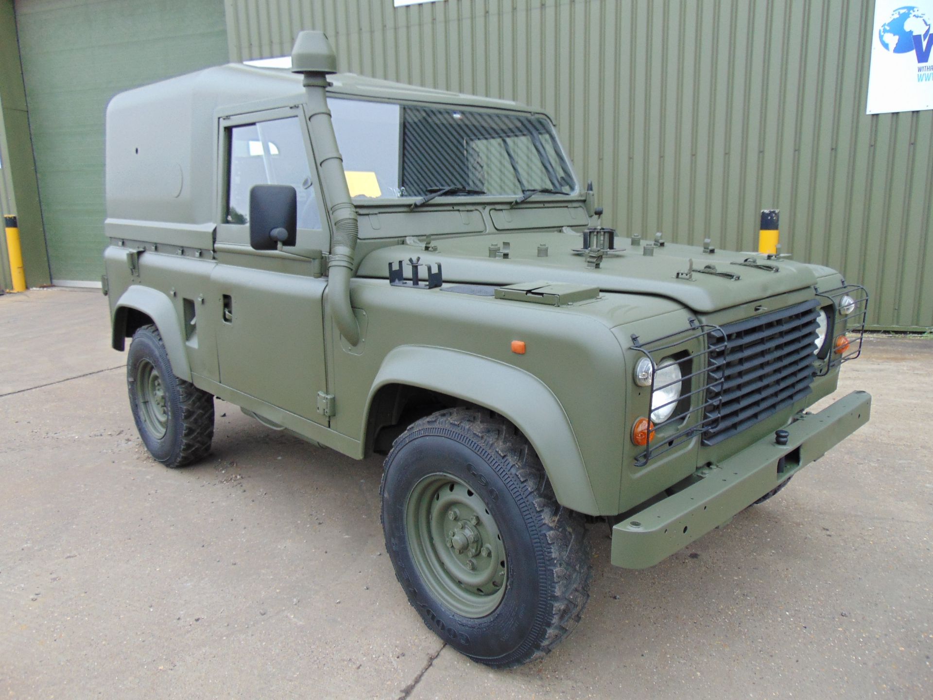 Land Rover Wolf 90 Hard Top with Remus upgrade ONLY 96,979km! - Image 2 of 32