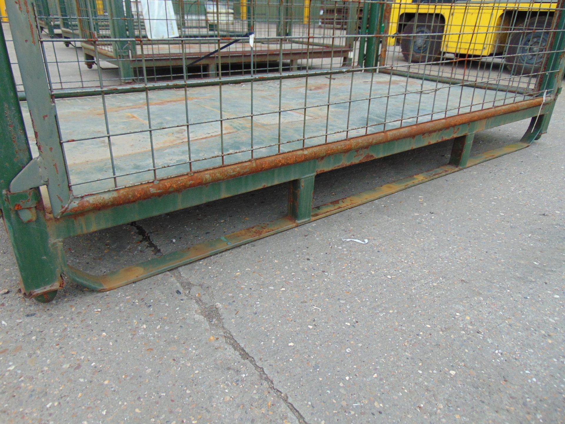 Heavy Duty Metal Stackable Stillage / Post Pallet - Image 3 of 3