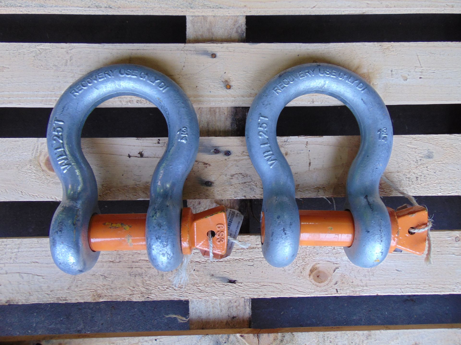 2 x Unissued 1 3/4" WLL25T 25 Ton Galvanized Rigging Shackle