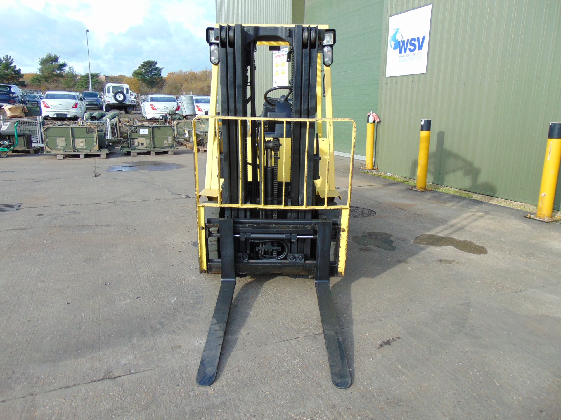 Hyster H2.50XM Forklift ONLY 1,285 HOURS WITH 3 STAGE CONTAINER SPEC MAST. - Bild 3 aus 24