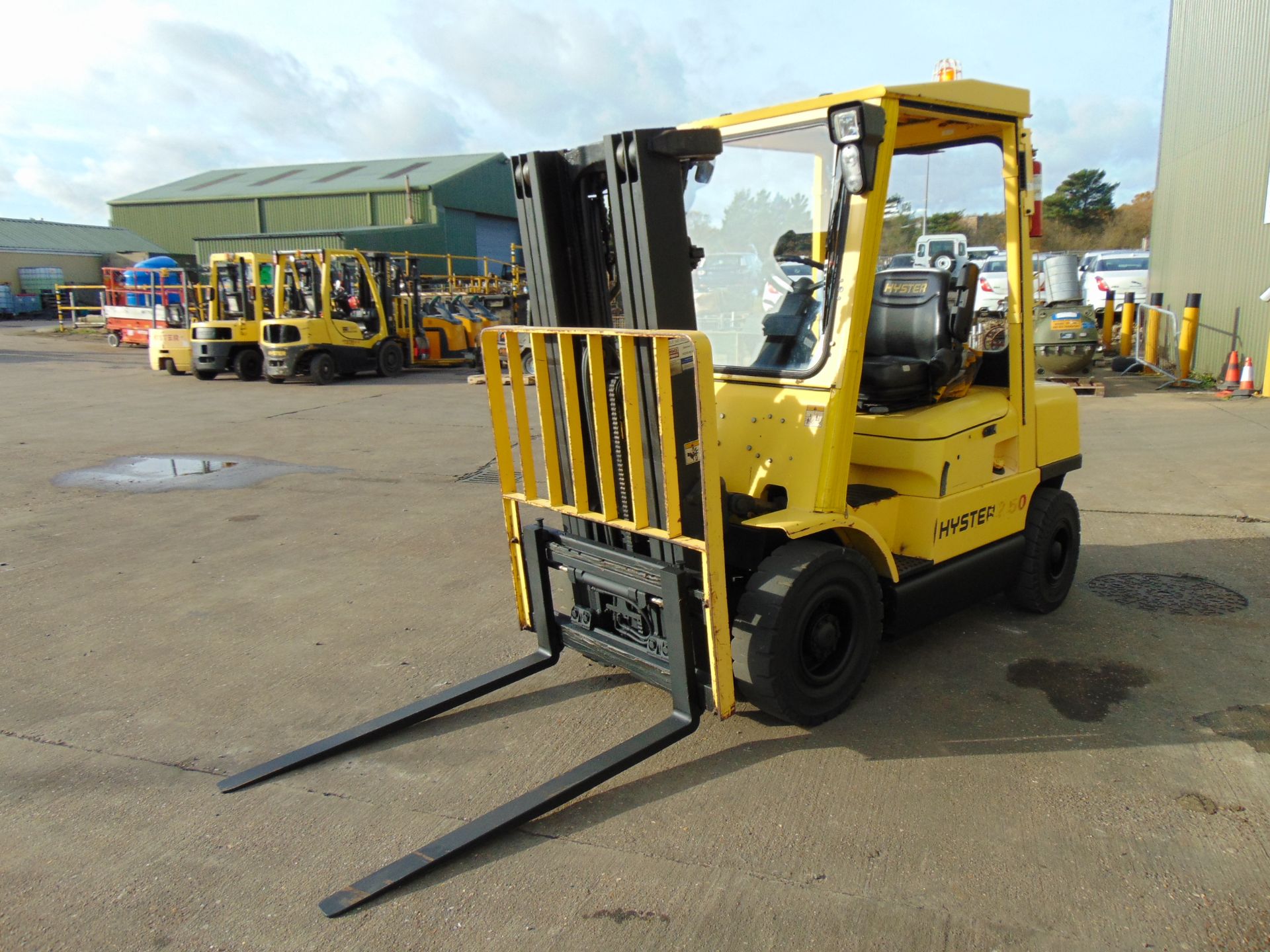 Hyster H2.50XM Forklift ONLY 3,390 HOURS WITH 3 STAGE CONTAINER SPEC MAST - Bild 4 aus 29