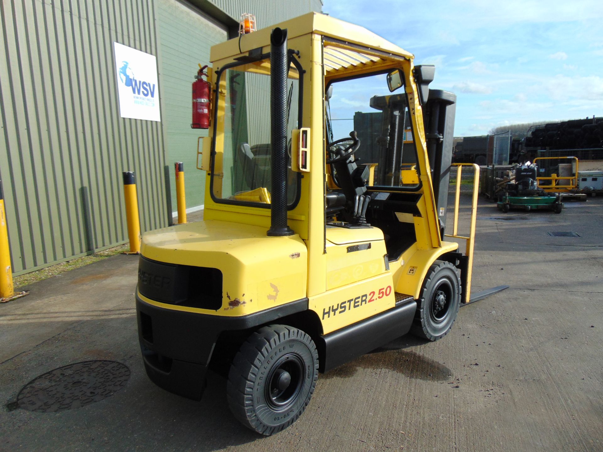 Hyster H2.50XM Forklift ONLY 3,390 HOURS WITH 3 STAGE CONTAINER SPEC MAST - Bild 7 aus 29