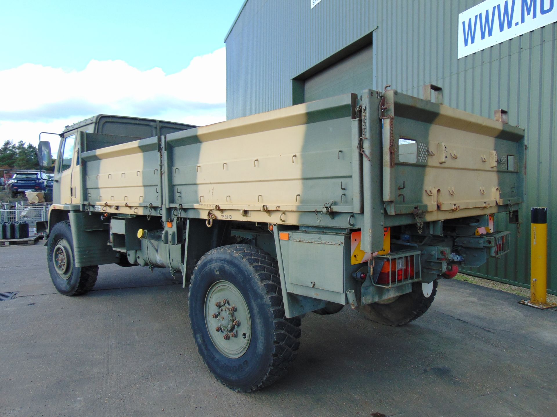 Leyland Daf 45/150 4 x 4 Right Hand Drive Cummins Turbo Diesel - Image 5 of 24