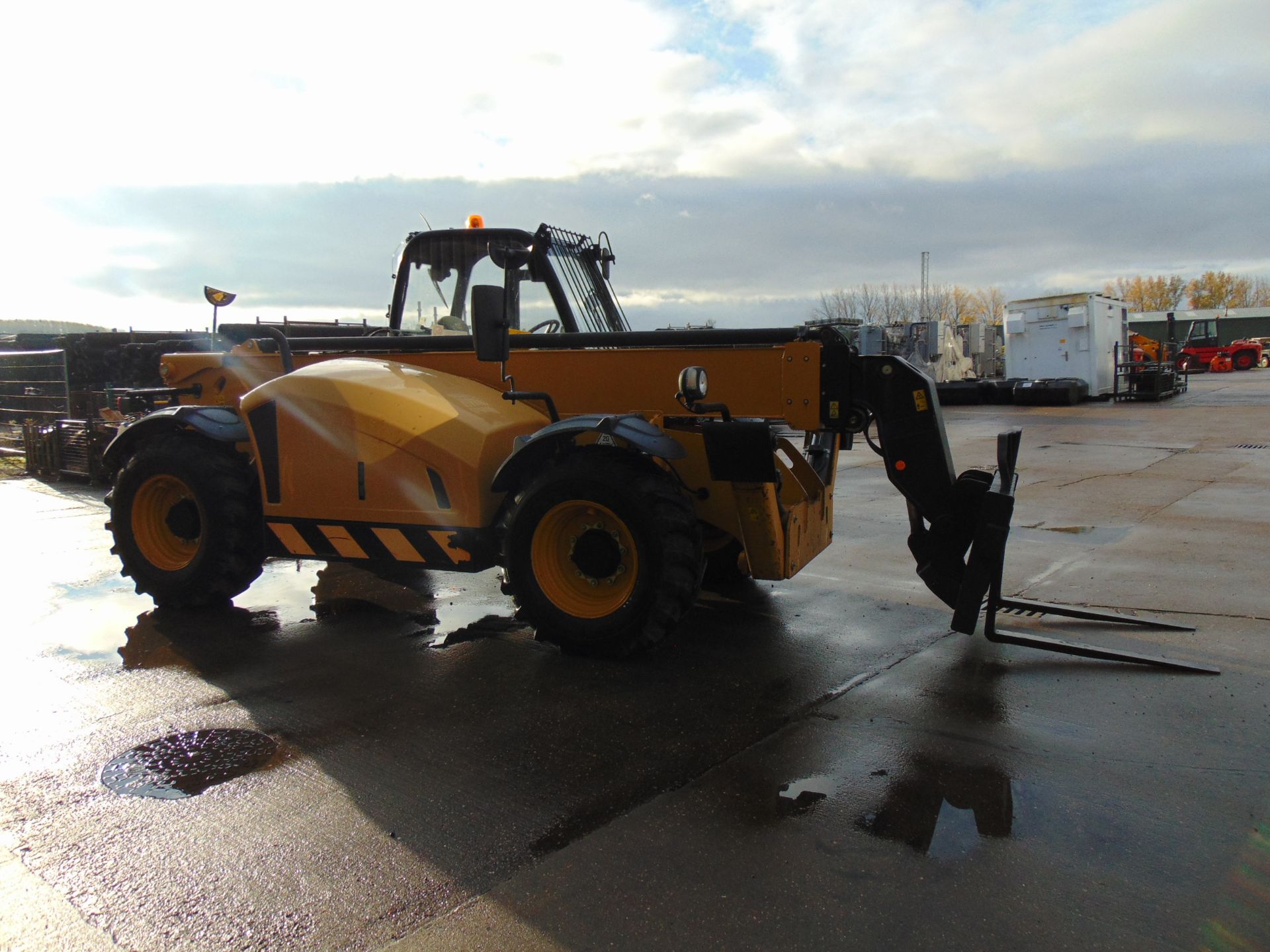 2014 Caterpillar TH414C GC 3.6 ton Telehandler ONLY 1,382 HOURS! - Image 14 of 33