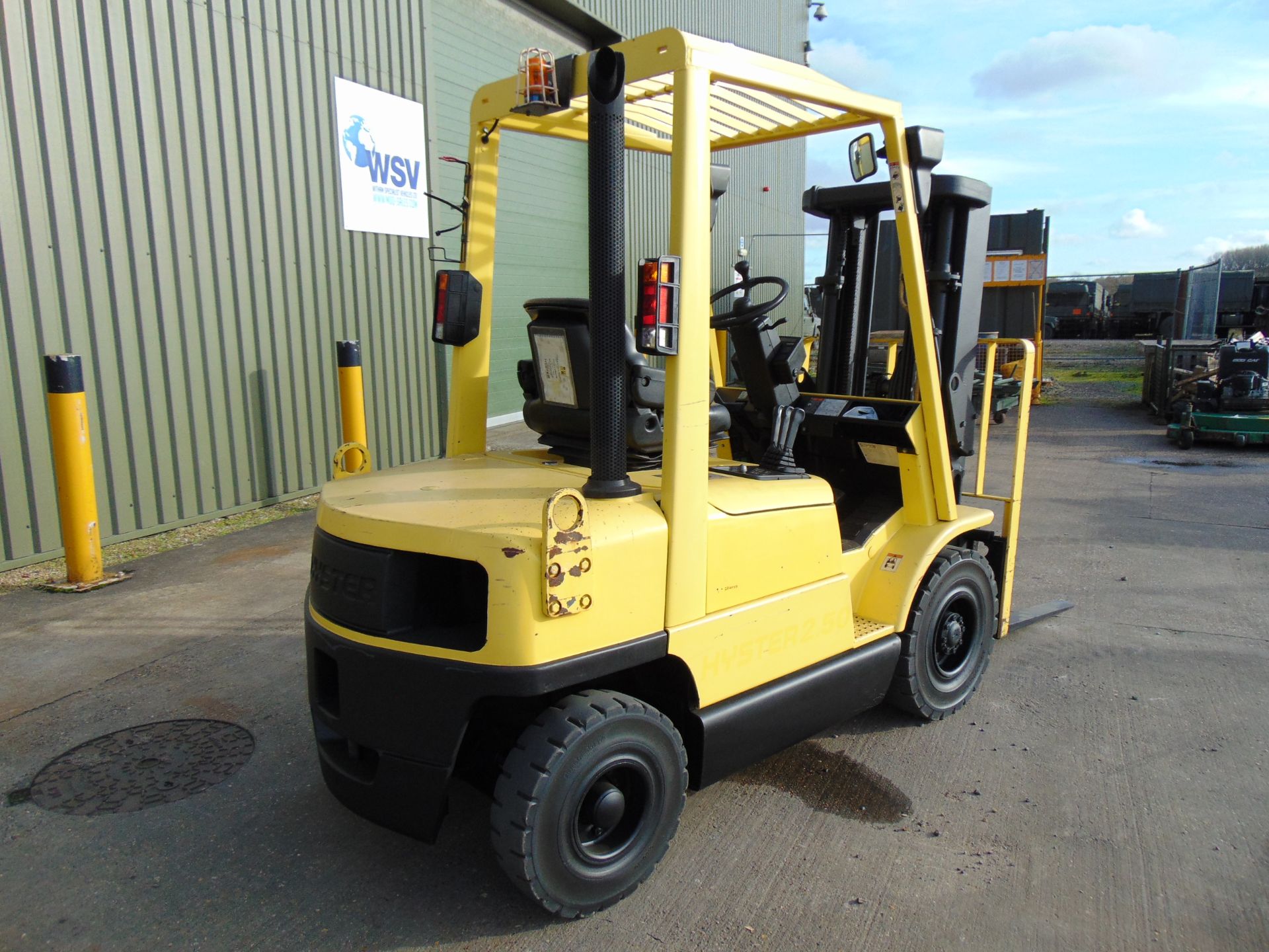 Hyster H2.50XM Forklift ONLY 1,285 HOURS WITH 3 STAGE CONTAINER SPEC MAST. - Bild 7 aus 24