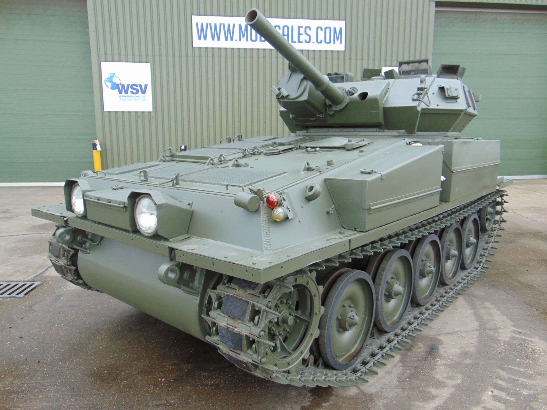 EXTREMELY RARE CVRT 76 MM LIGHT TANK SCORPION/SALAMANDER VARIANT ( Last One ) - Image 2 of 24