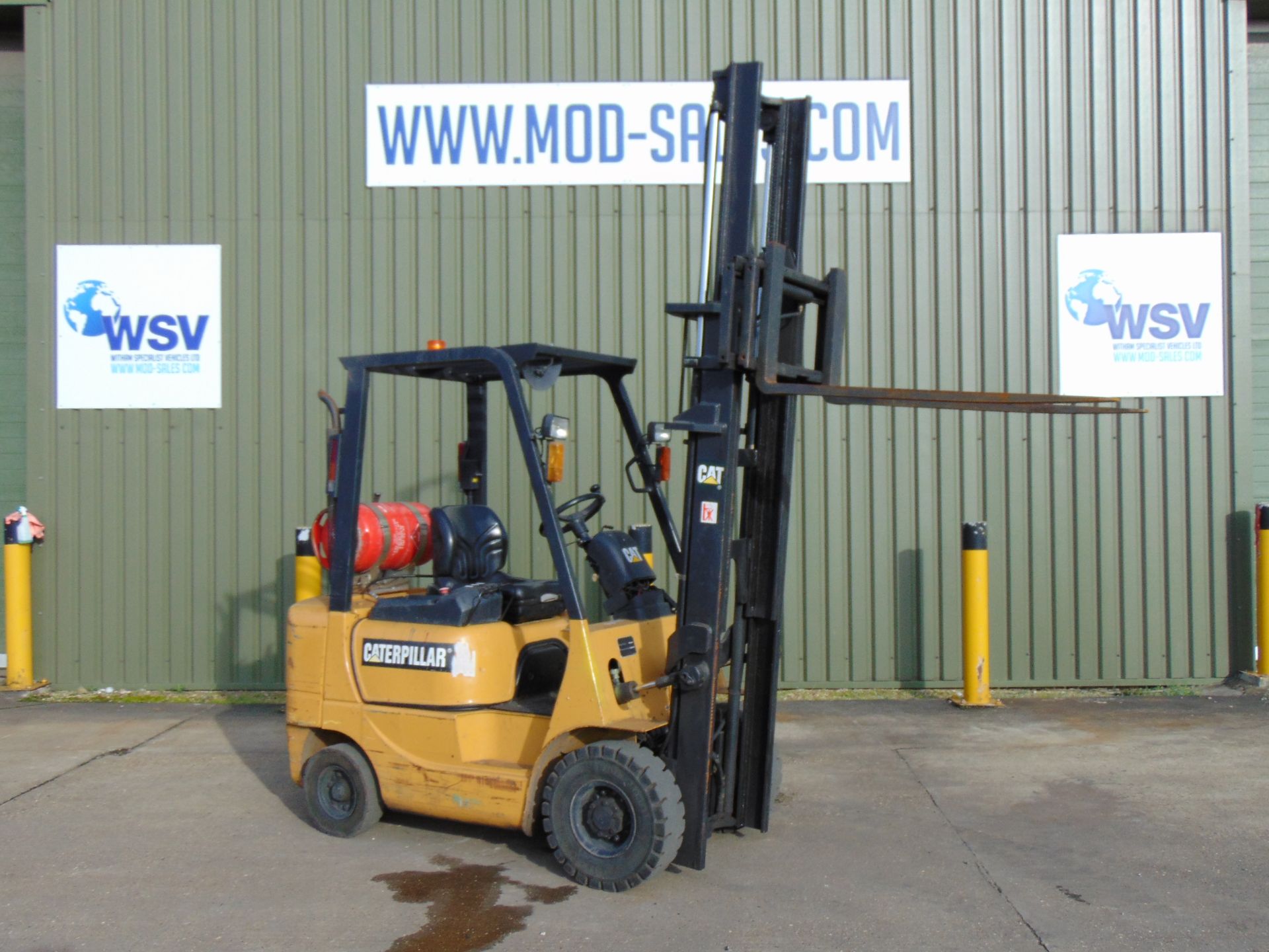 CAT GP18K 1750Kg Gas Fork Lift Truck ONLY 5.516 HOURS! - Image 14 of 25