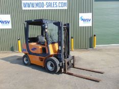 Samsung SF25D Diesel Counterbalance Forklift