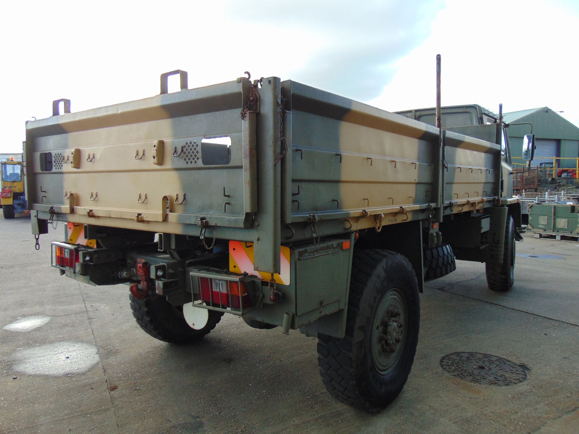 Leyland Daf 45/150 4 x 4 Right Hand Drive Cummins Turbo Diesel - Image 7 of 24