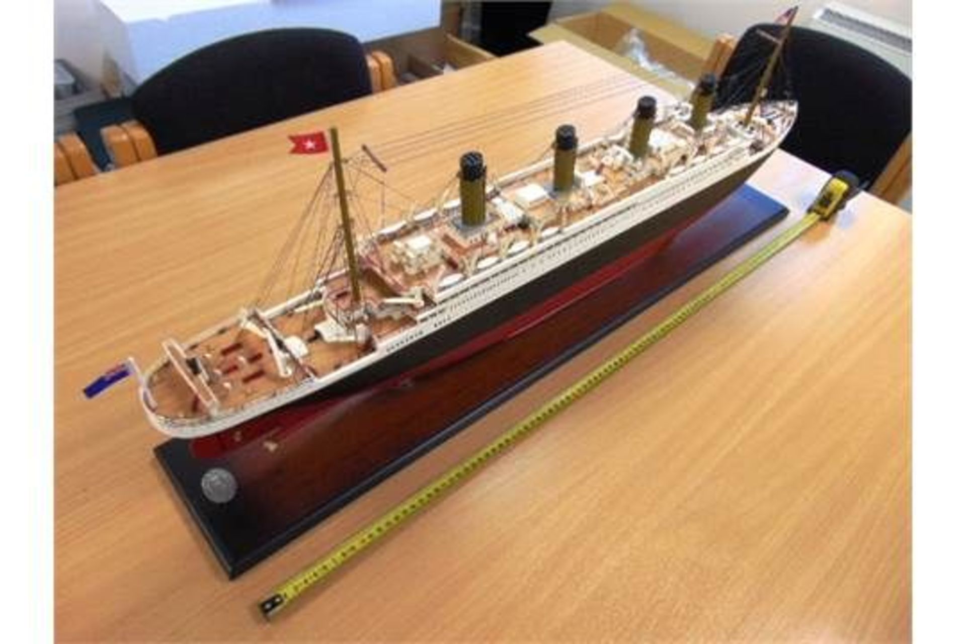 RMS TITANIC HIGHLY DETAILED WOOD SCALE MODEL - Image 4 of 11