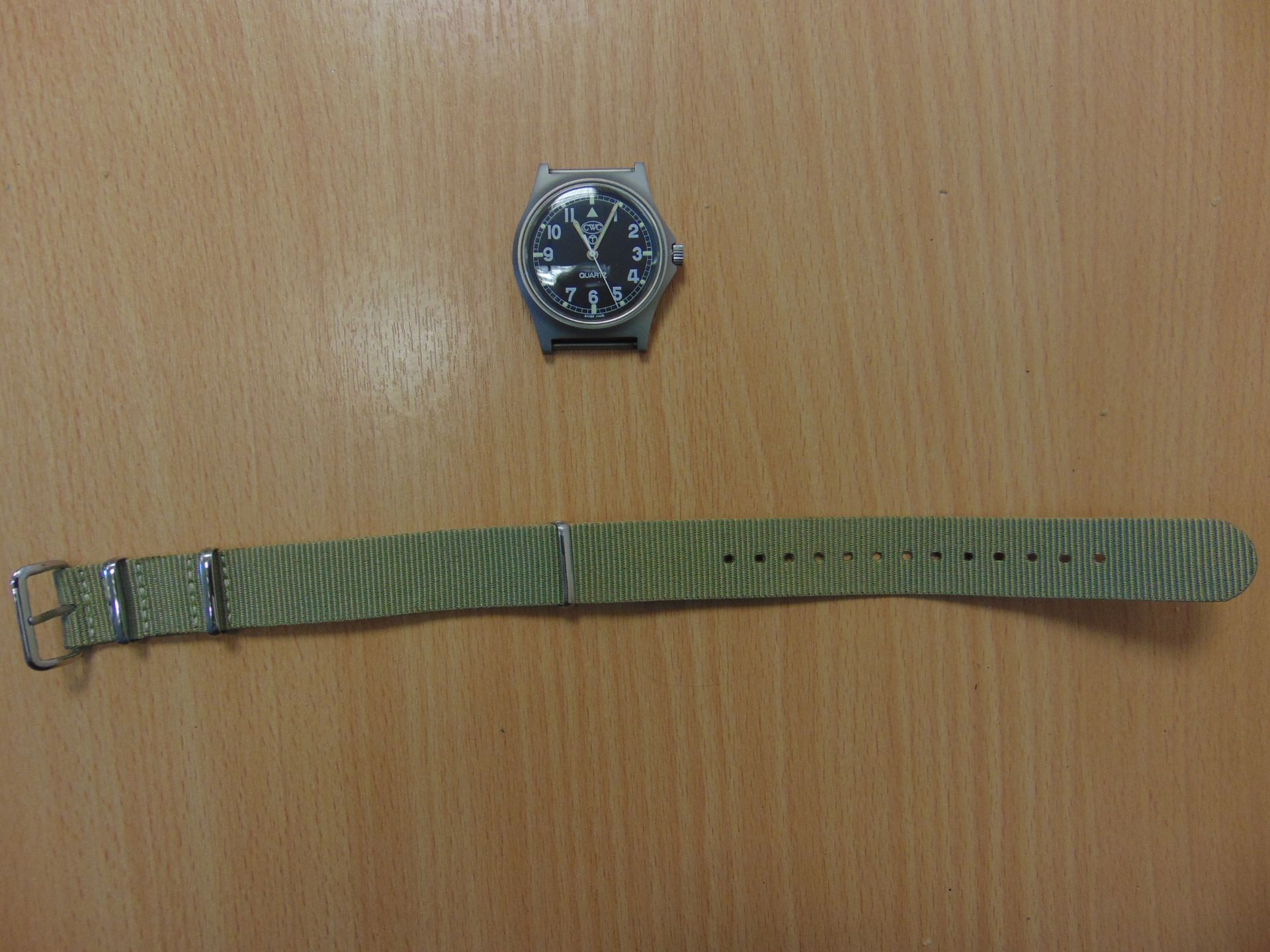 SUPERB RARE CWC W10 SERVICE WATCH UNISSUED NATO MARKED AND DATED 1991 GULF WAR IN ORIGINAL BOX - Image 6 of 7