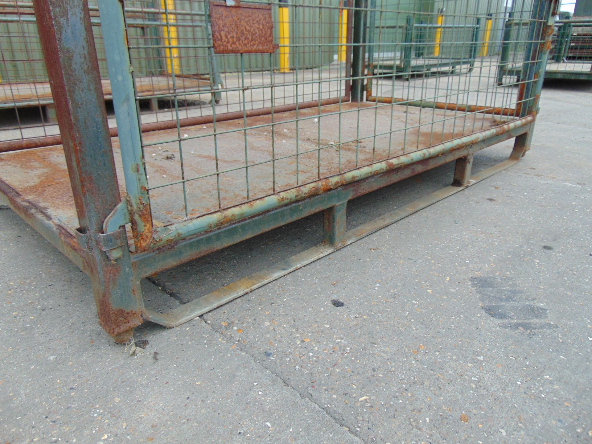 Heavy Duty Metal Stackable Stillage / Post Pallet - Image 3 of 3